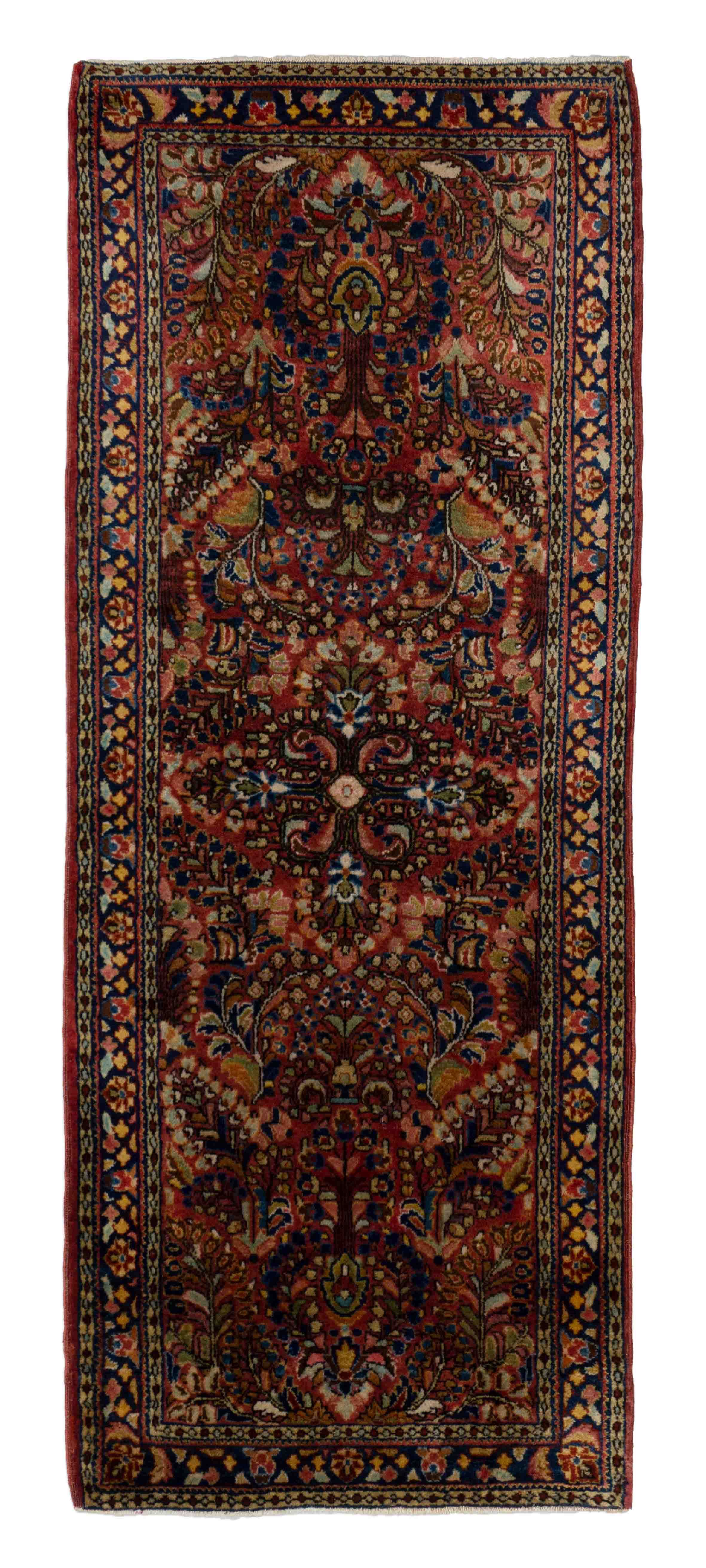 Eine Fotoaufnahme eines Re-Import Sarough Teppichs.