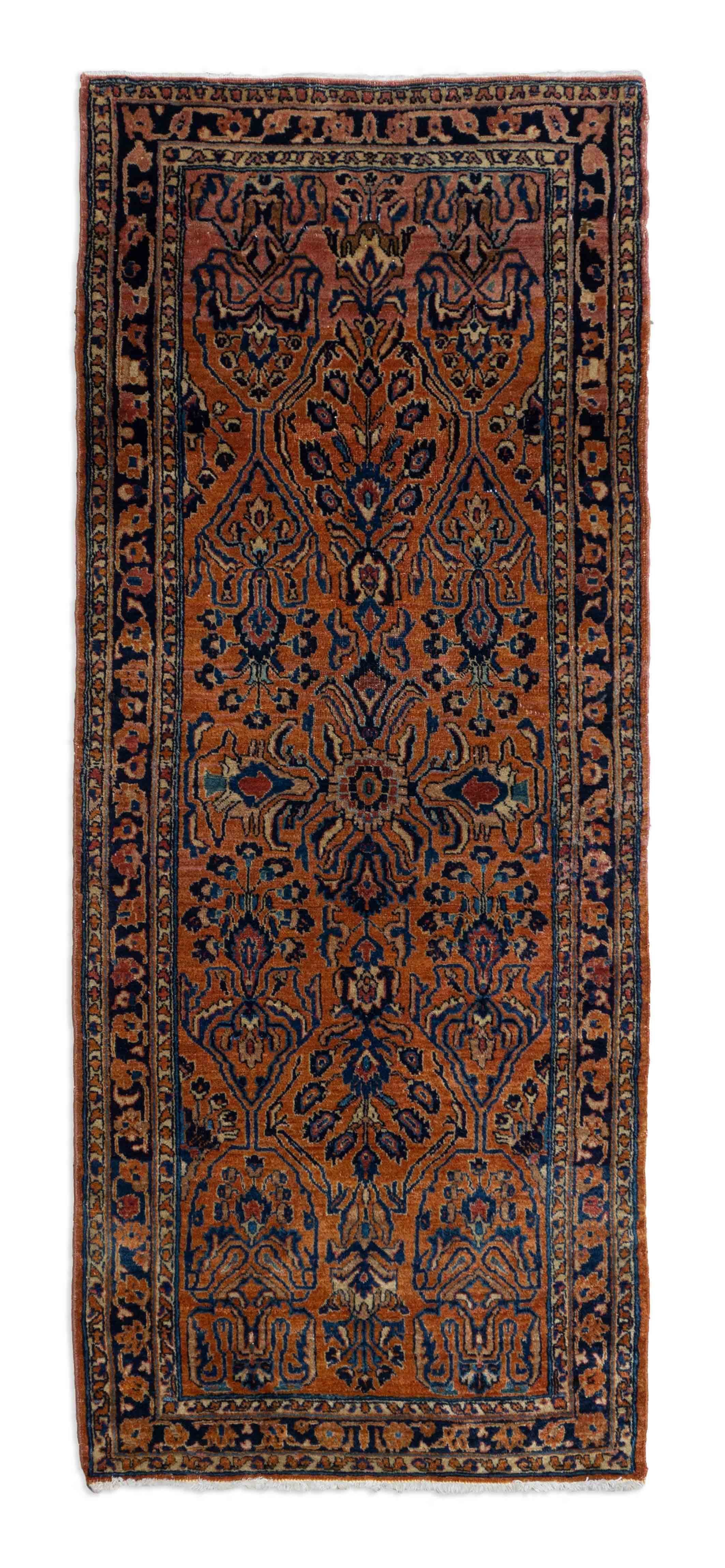 Eine Fotoaufnahme eines Re-Import Sarough Teppichs.