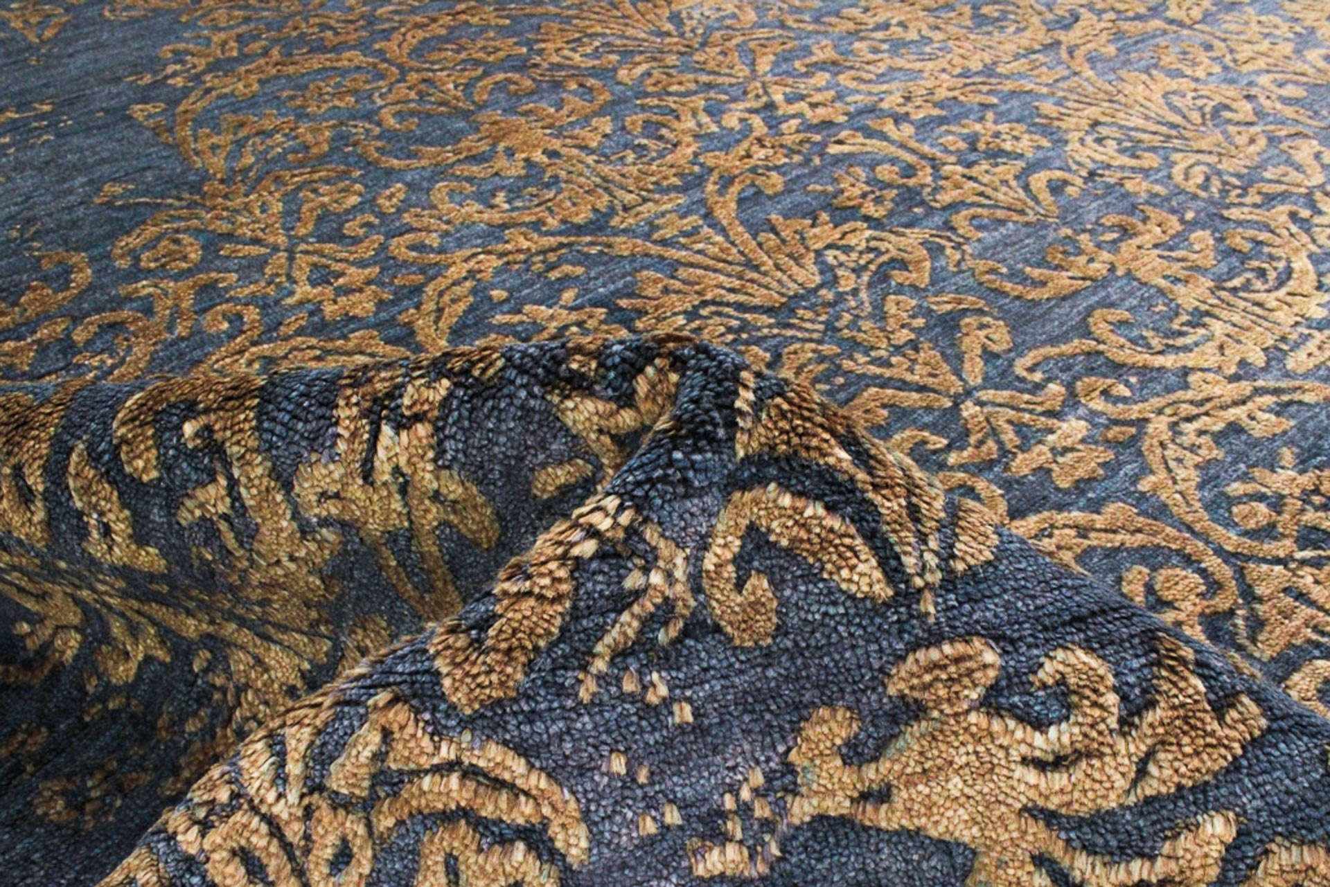 Eine Fotoaufnahme eines Tapis Teppichs.