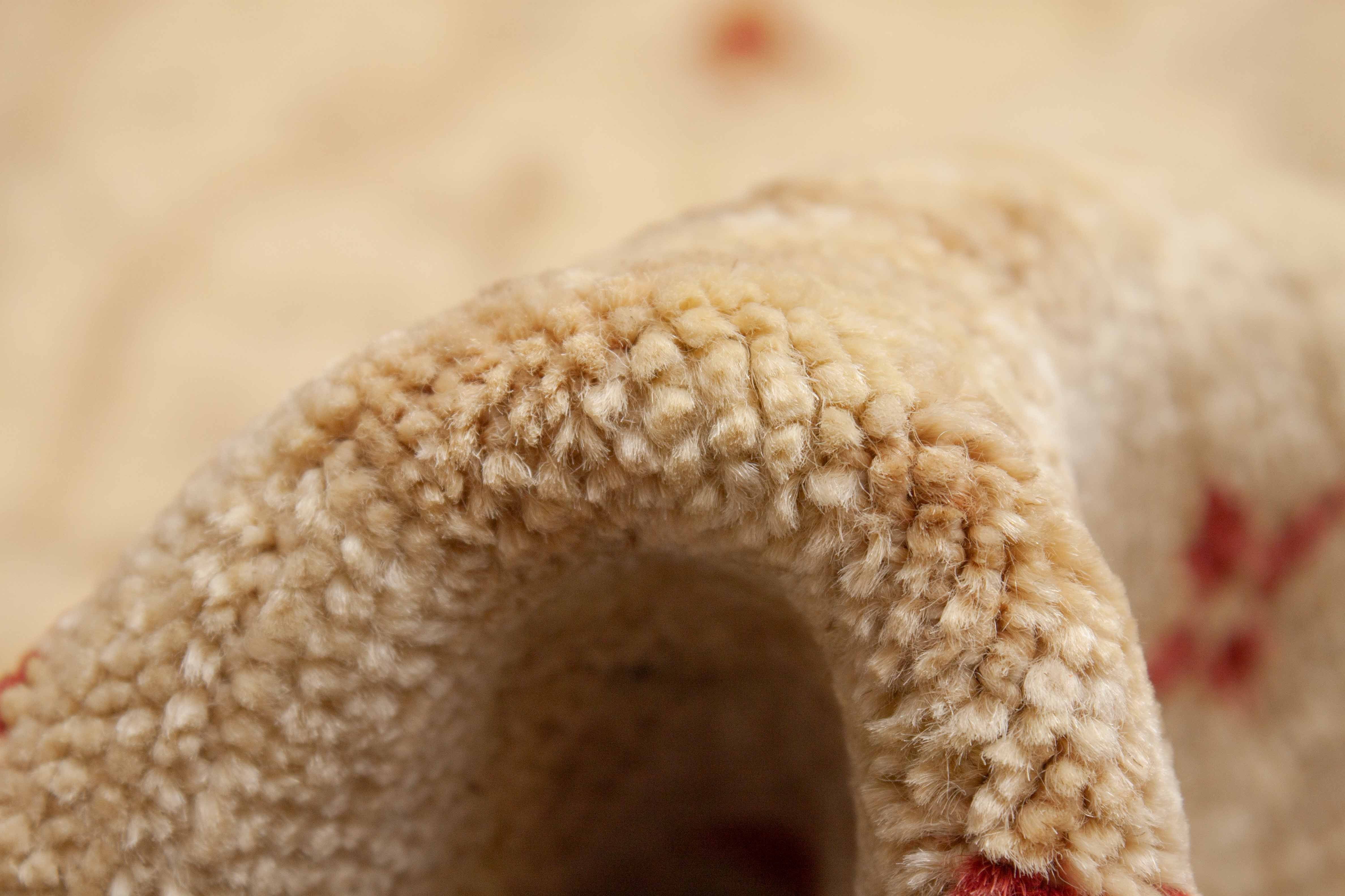 Eine Fotoaufnahme eines Farahan Teppichs.