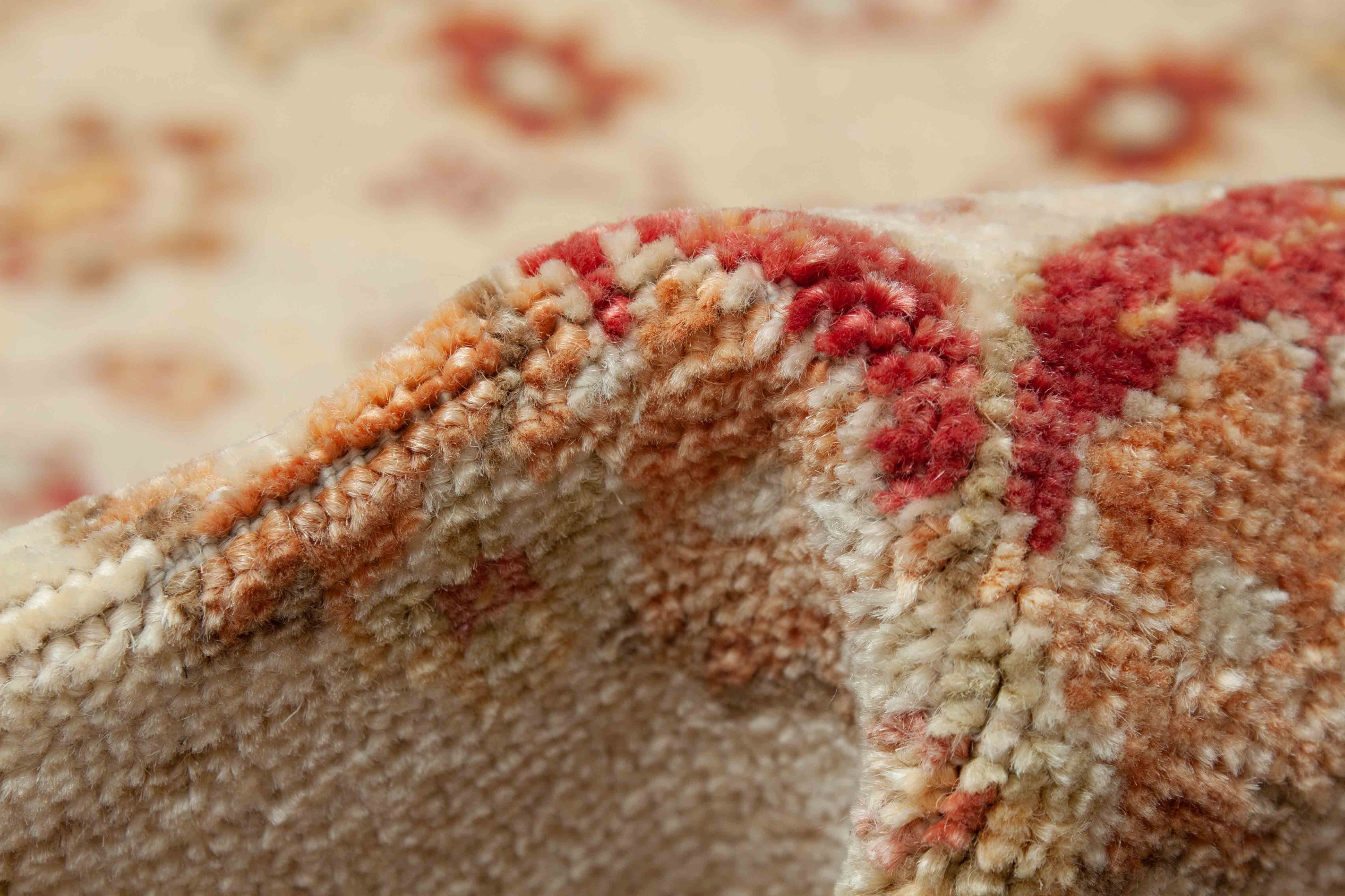 Eine Fotoaufnahme eines Farahan Teppichs.