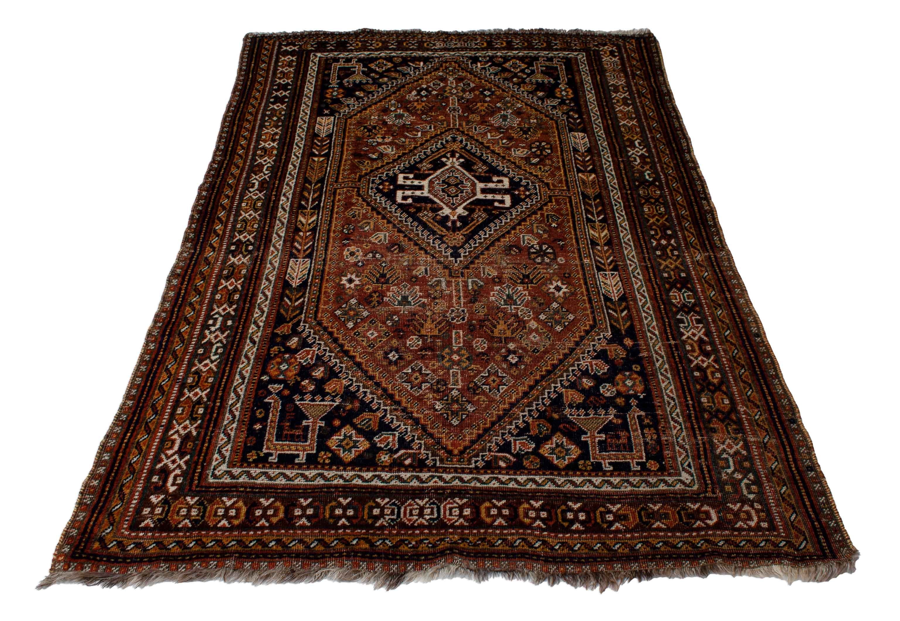 Eine Fotoaufnahme eines Ghasghai Teppichs.