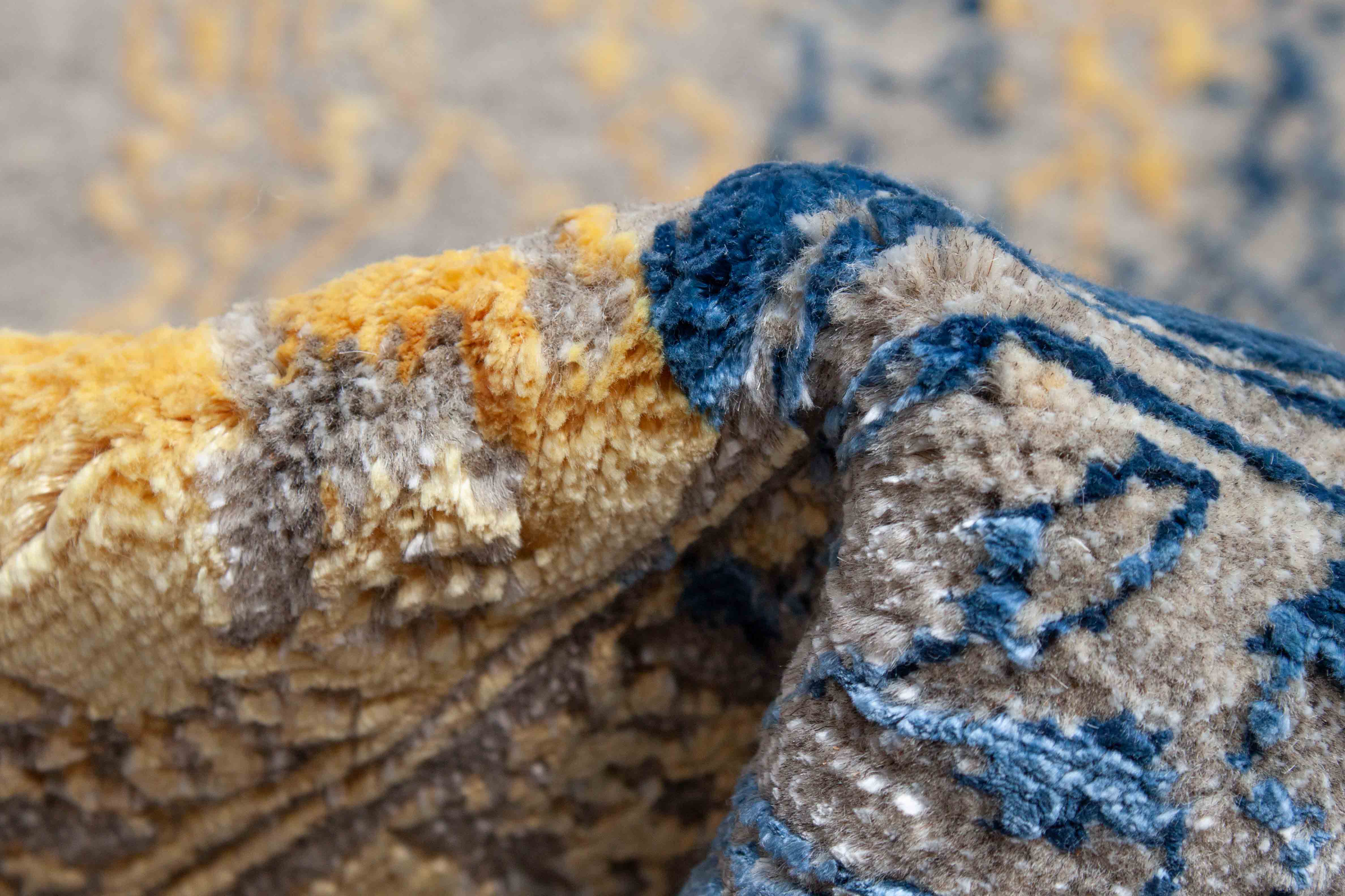 Eine Fotoaufnahme eines Neo Nain Teppichs.