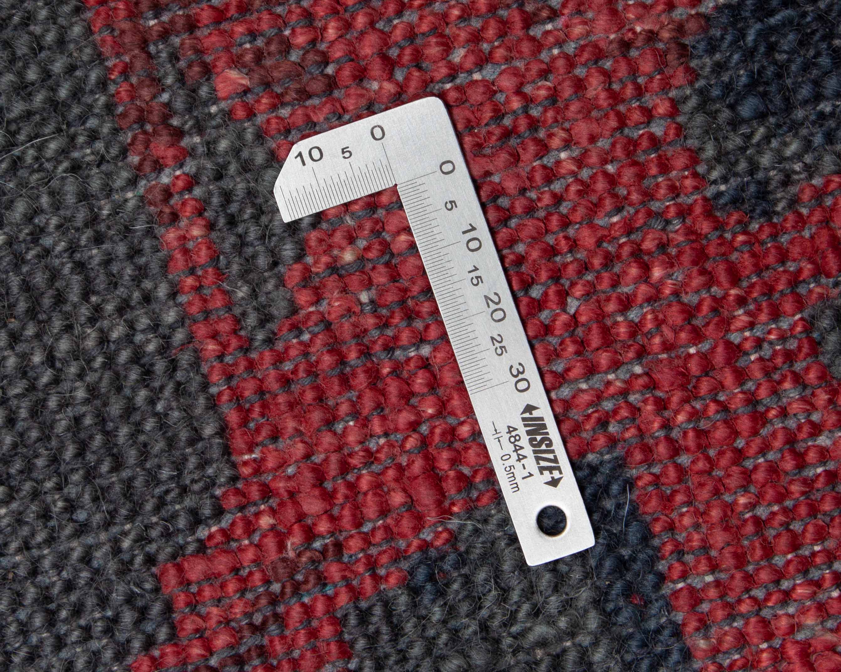 Eine Fotoaufnahme eines Straight Teppichs.