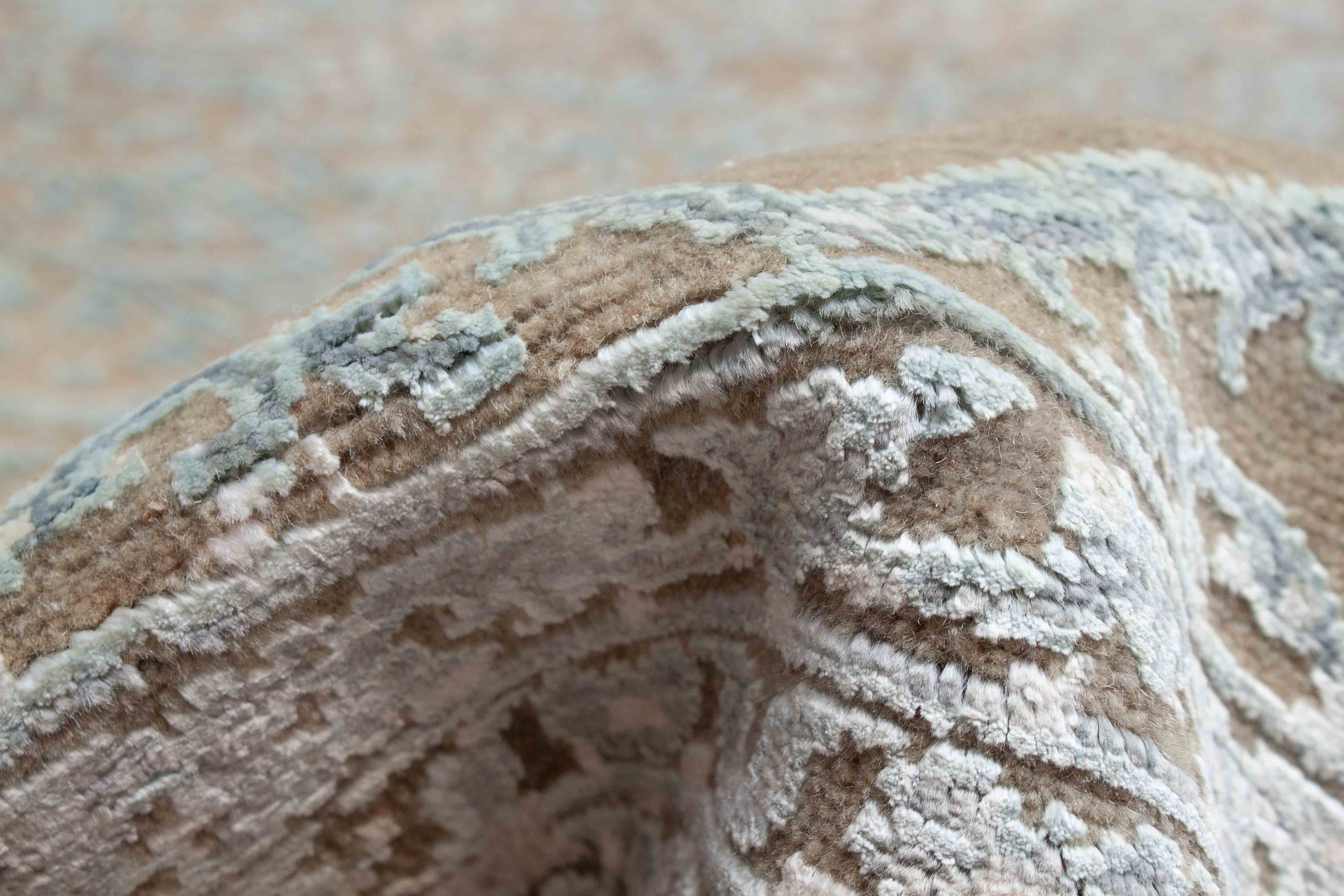 Eine Fotoaufnahme eines Neo Nain Teppichs.