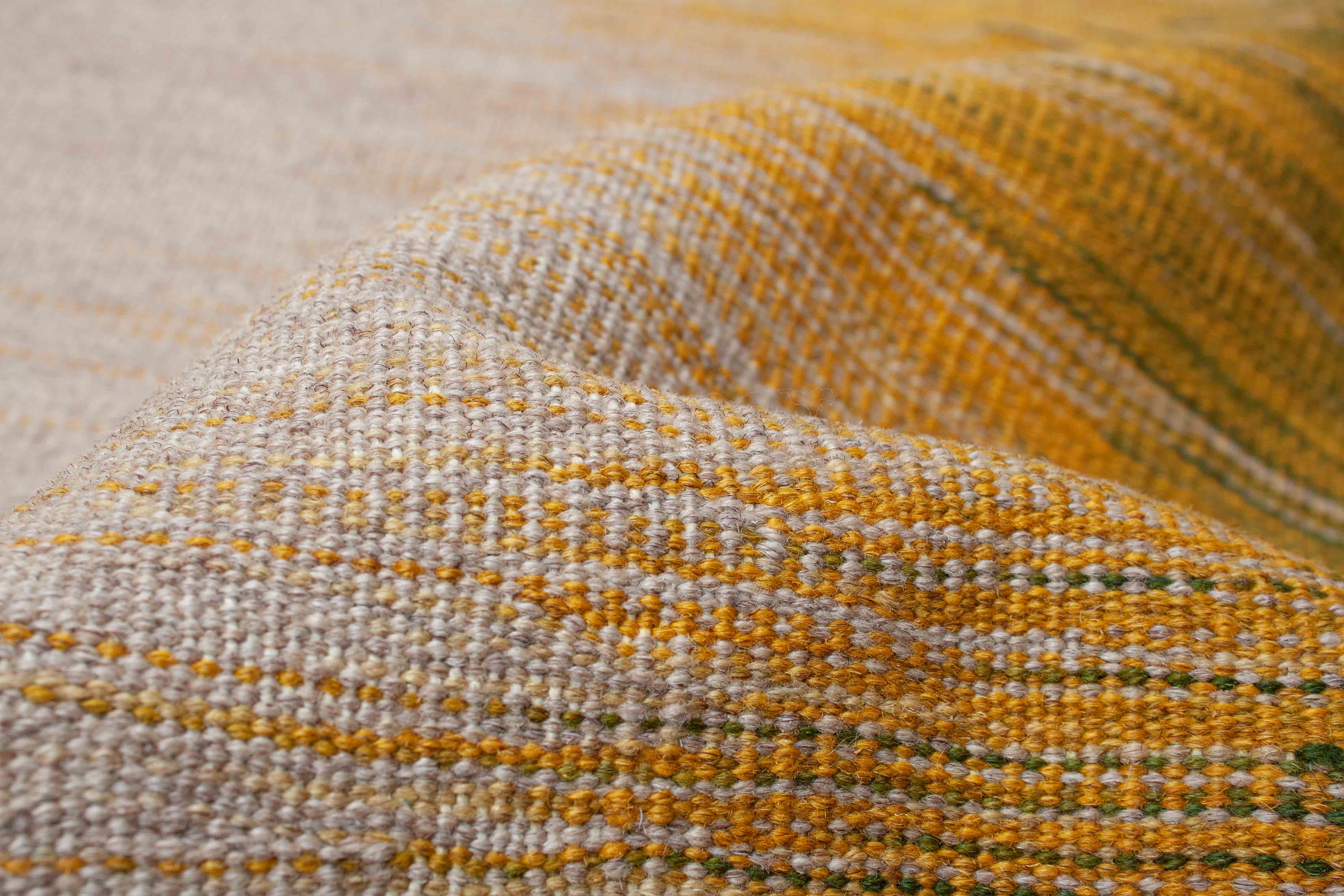 Eine Fotoaufnahme eines Kelim Teppichs.