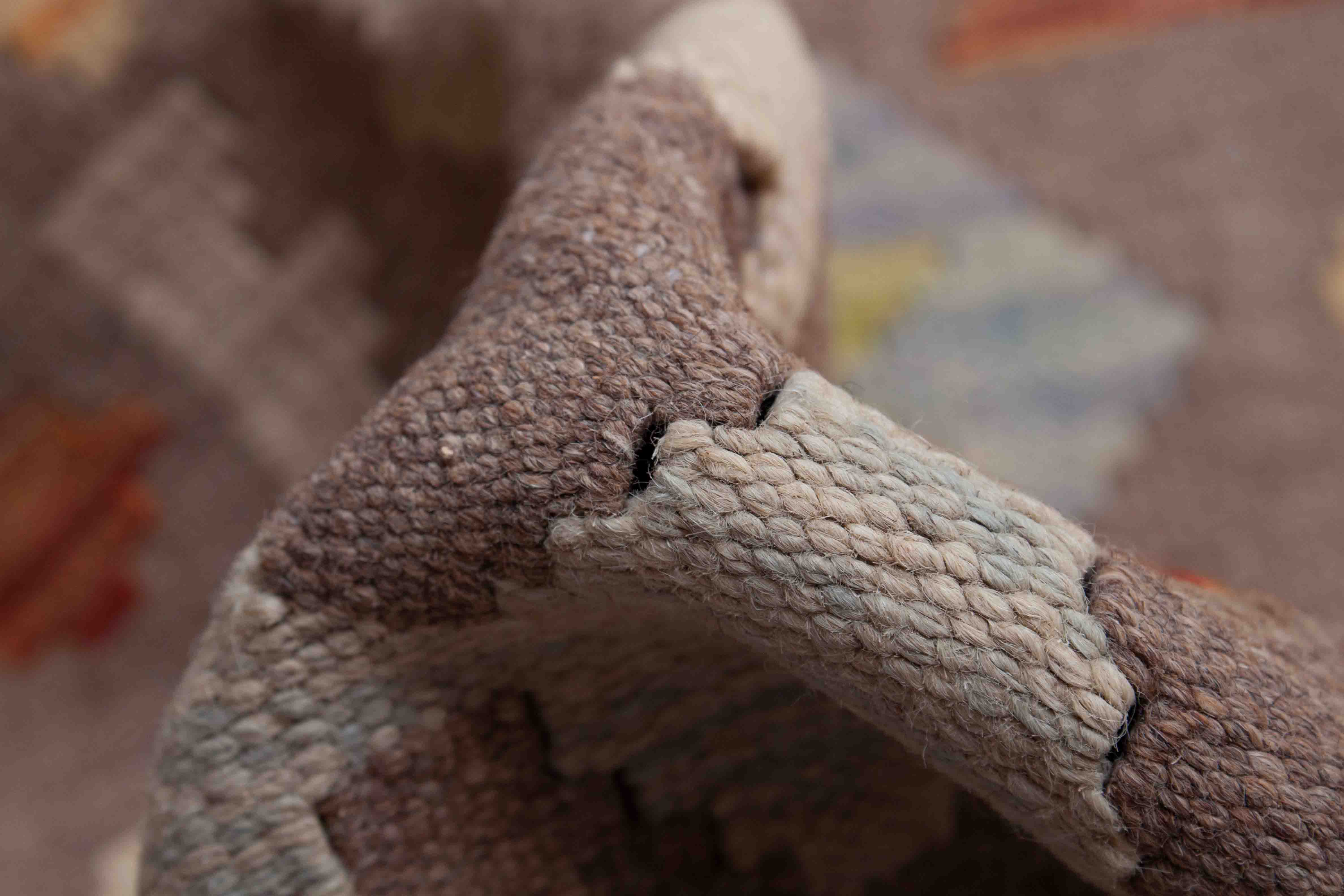 Eine Fotoaufnahme eines Kelim Teppichs.