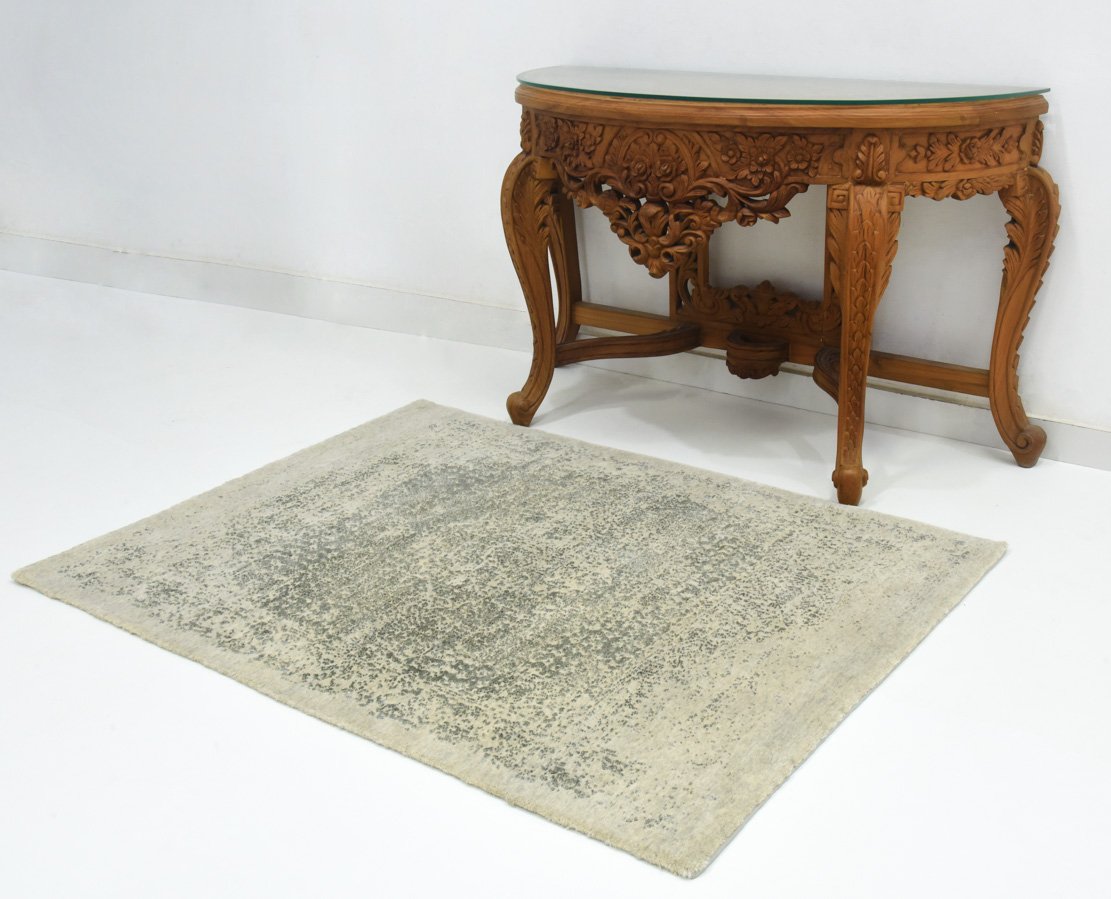 Eine Fotoaufnahme eines Neo Nain Teppichs.