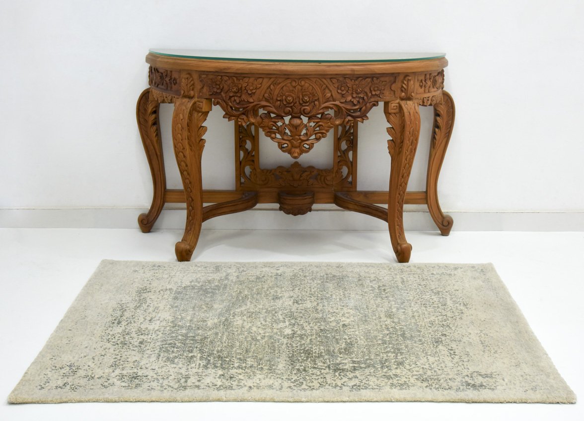 Eine Fotoaufnahme eines Neo Nain Teppichs.