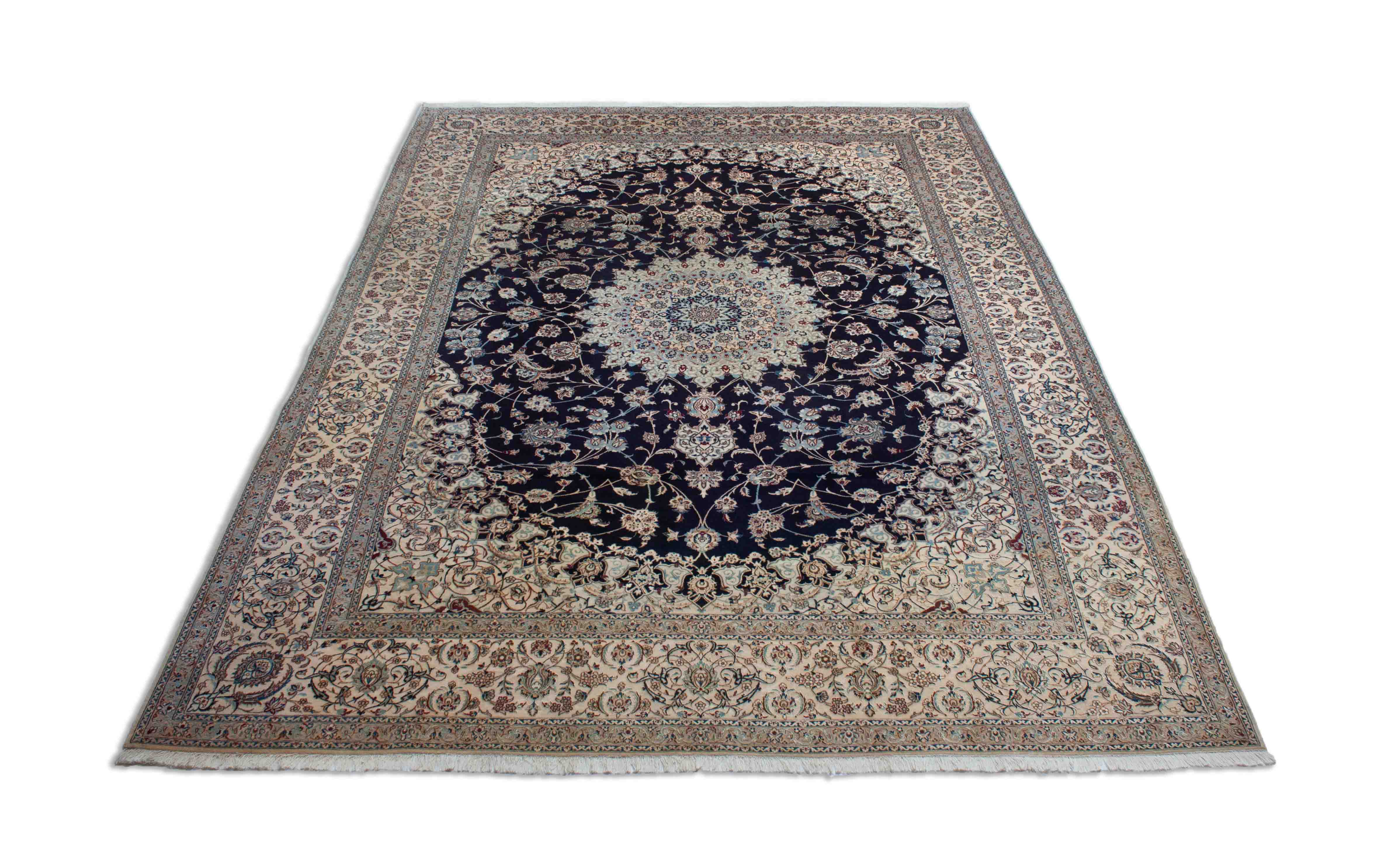 Nain Teppich mit Bordüre in dunkelblau und 370 cm x 260 cm groß