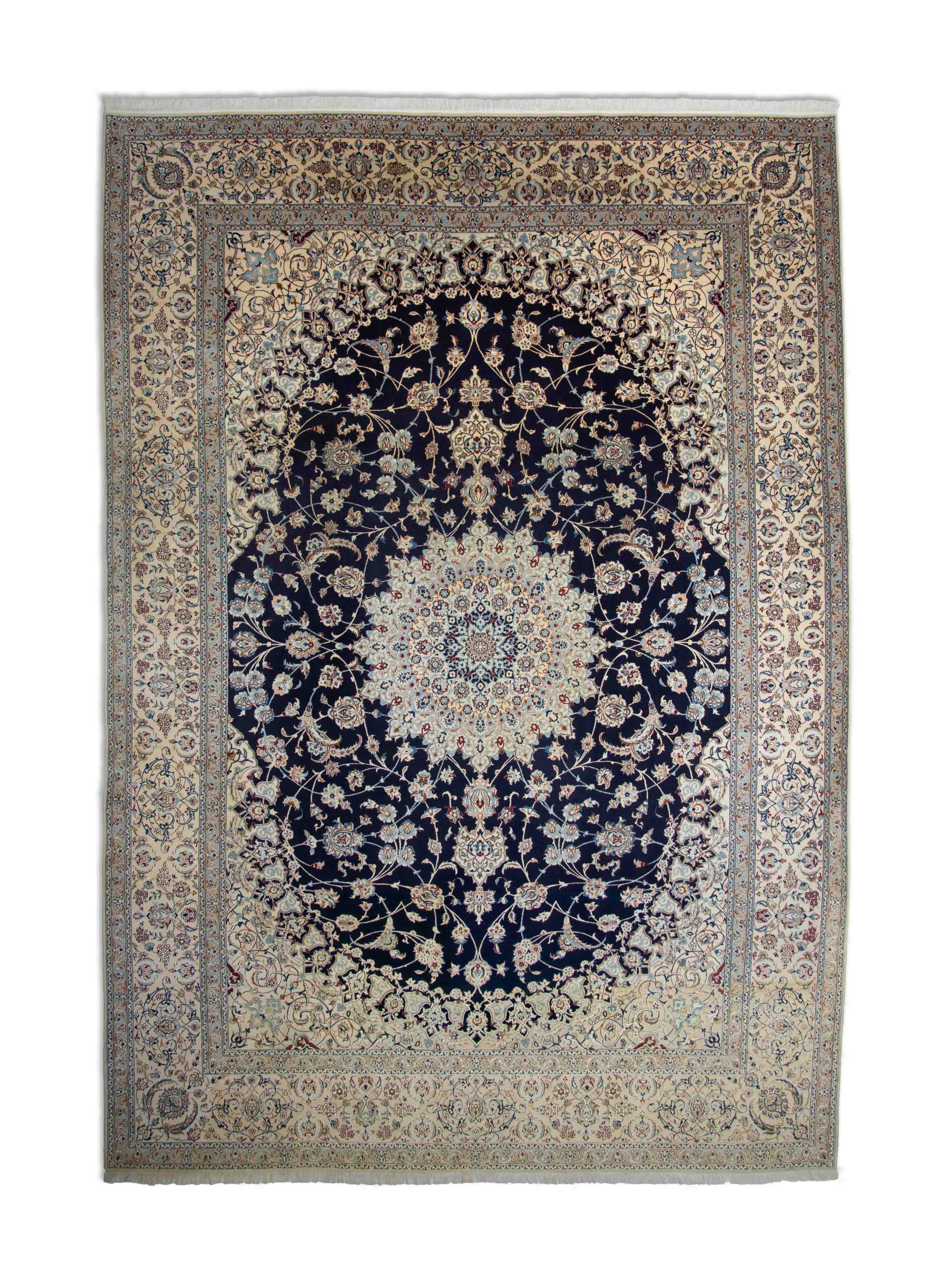 Nain Teppich mit Bordüre in dunkelblau und 370 cm x 260 cm groß