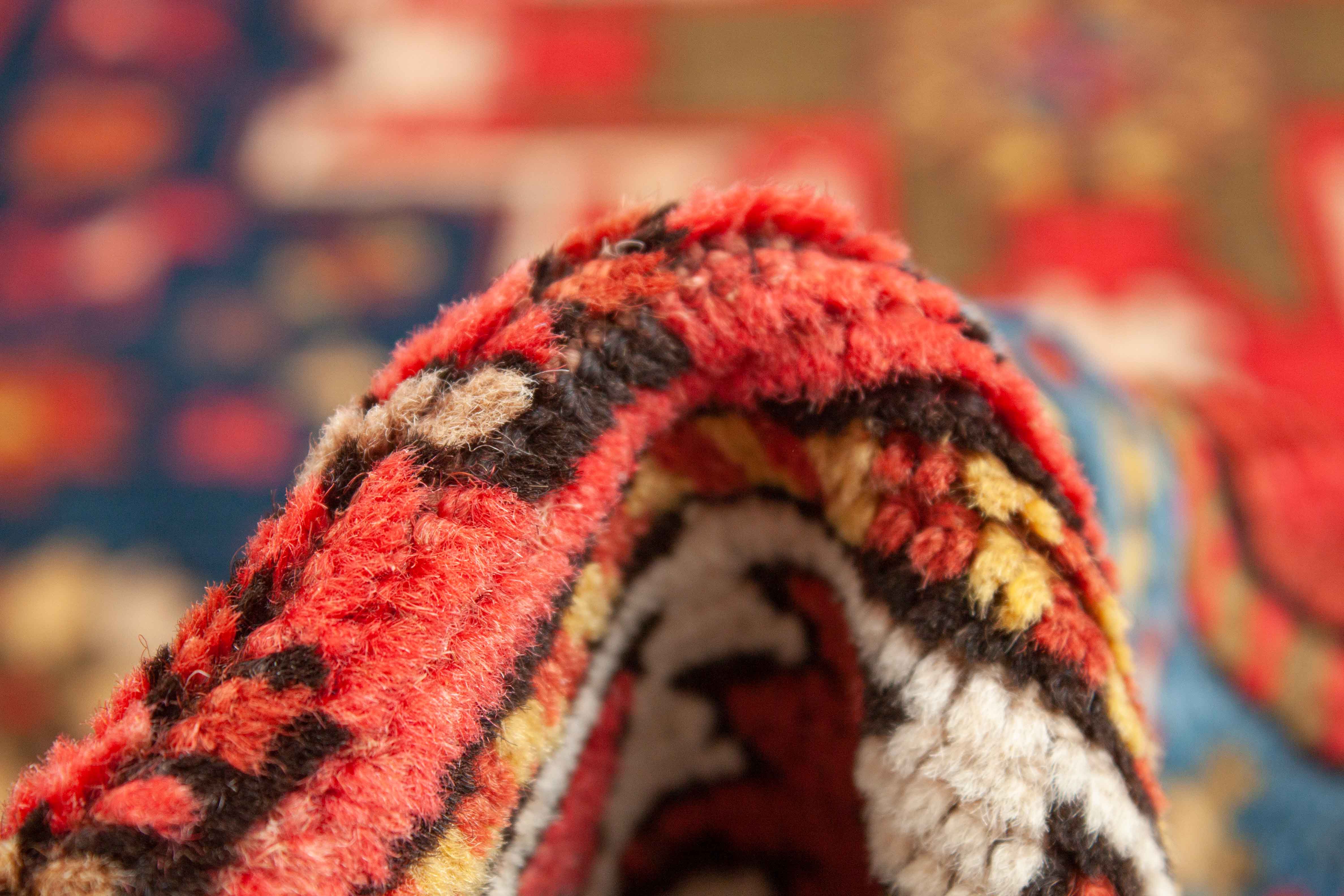 Antiker Schirwan Leski in dunkelblau, rot und 180 cm x 123 cm groß