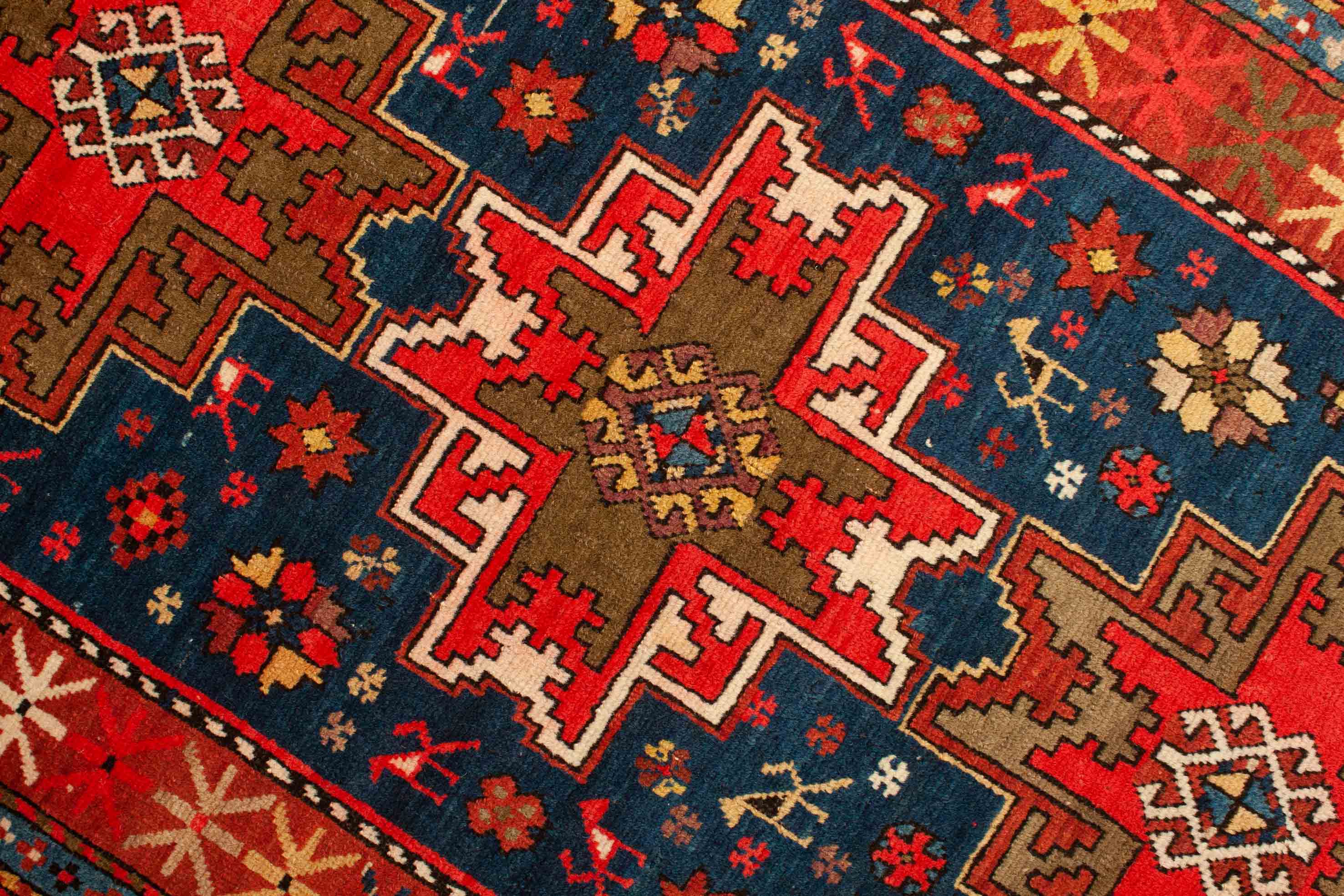 Antiker Schirwan Leski in dunkelblau, rot und 180 cm x 123 cm groß