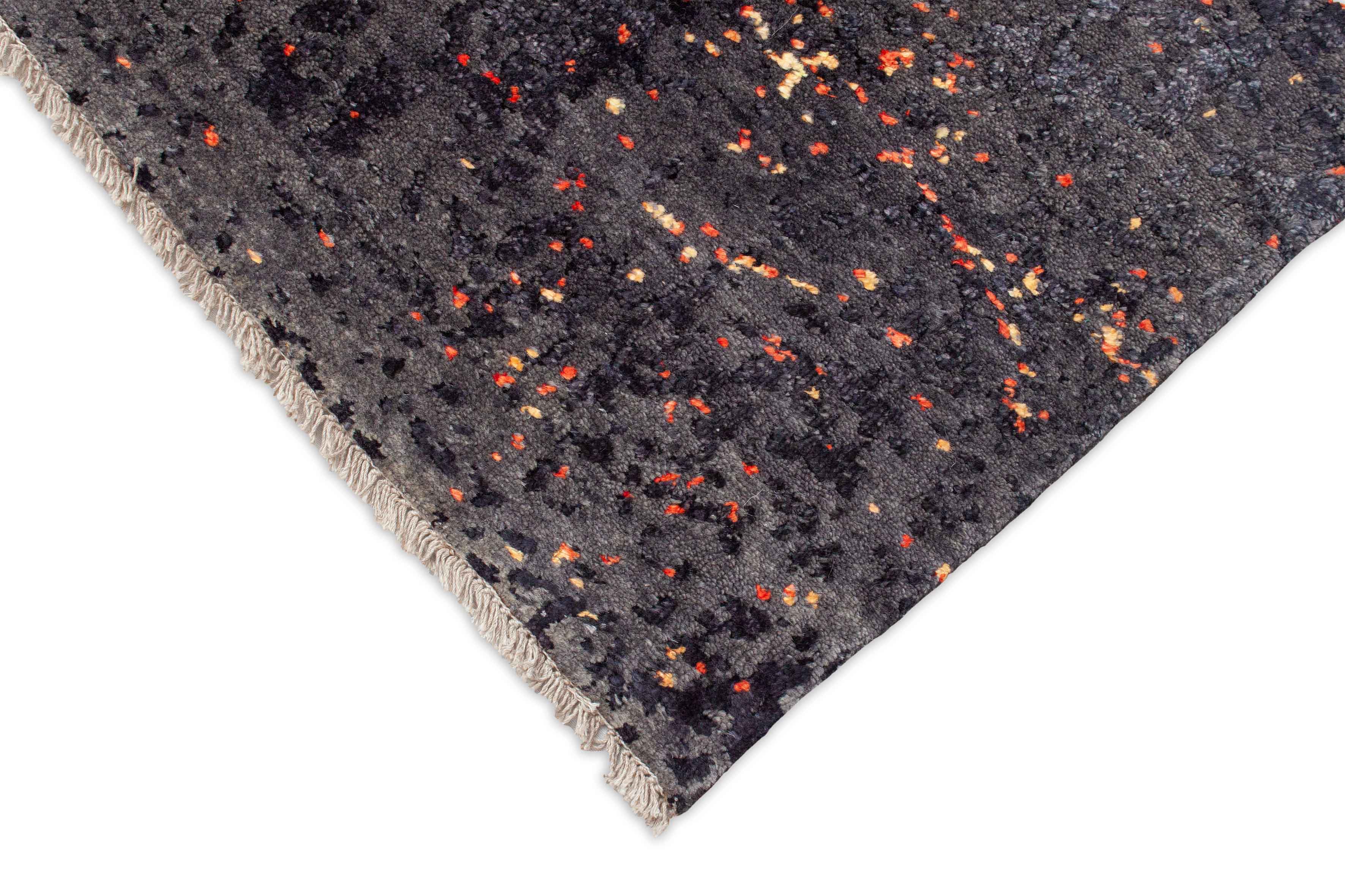 Floraler Teppich in grau und 303 cm x 244 cm groß