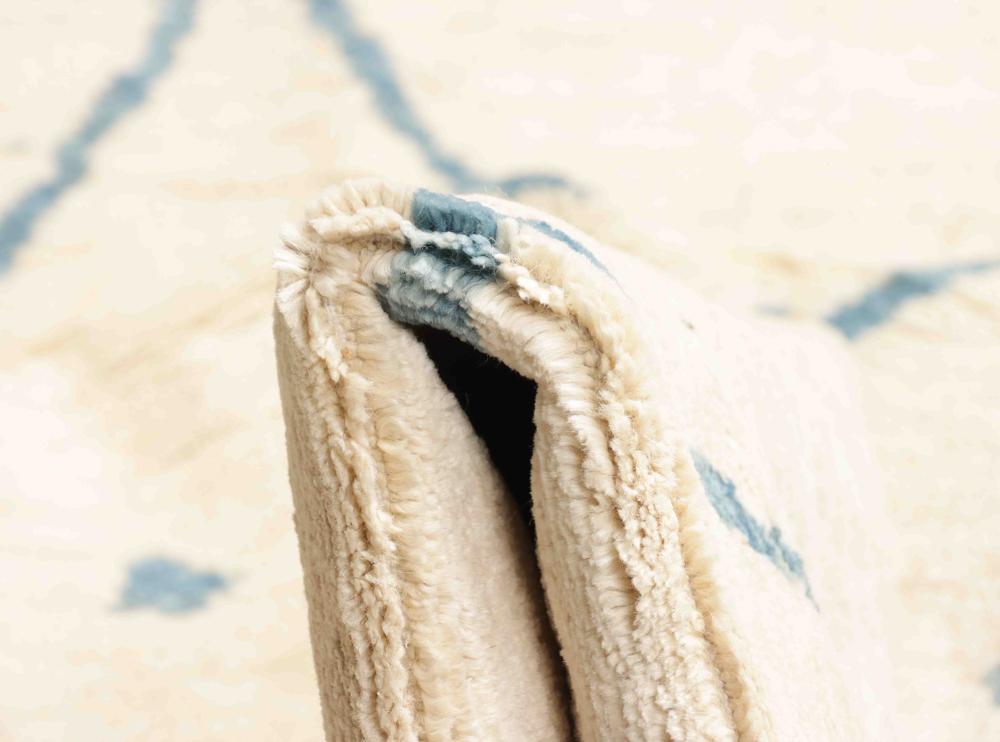 Beni Berber Teppich in Cremeweiß und 292 cm x 228 cm groß