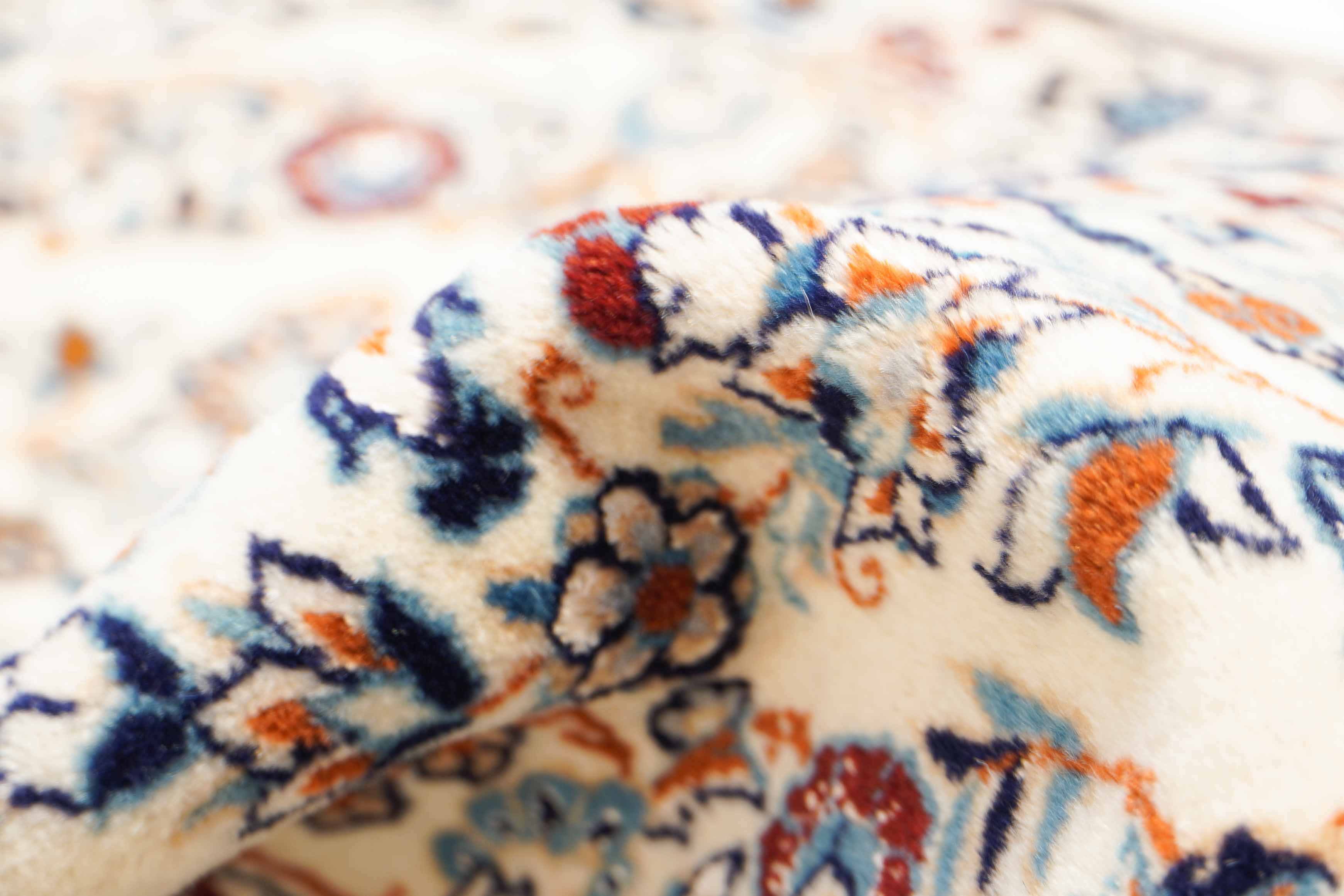 Nain Teppich in cremeweiß und 77 cm x 51 cm groß