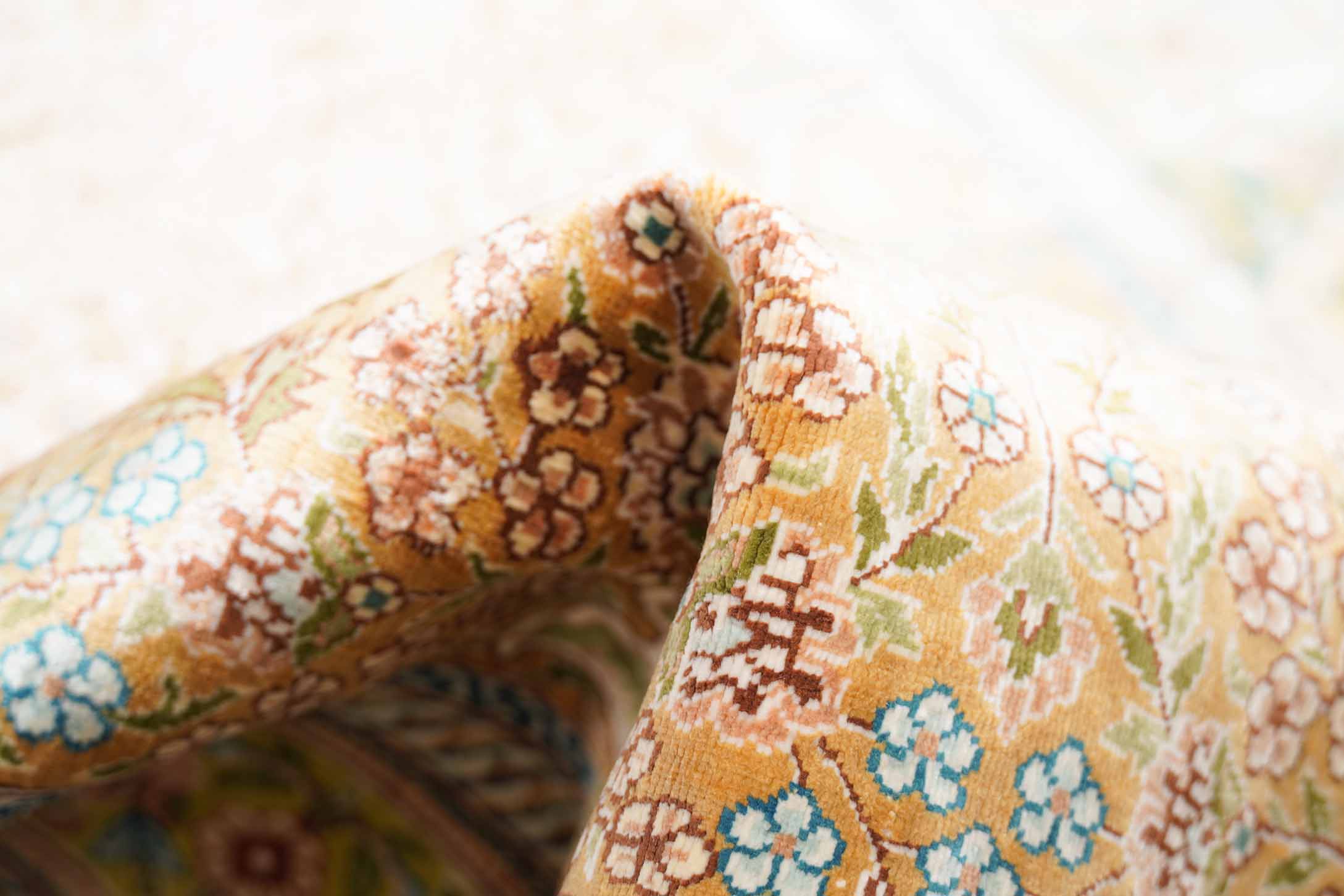 Chinesischer Hereke aus reiner Seide | 139 cm x 69 cm | Nr. 20711