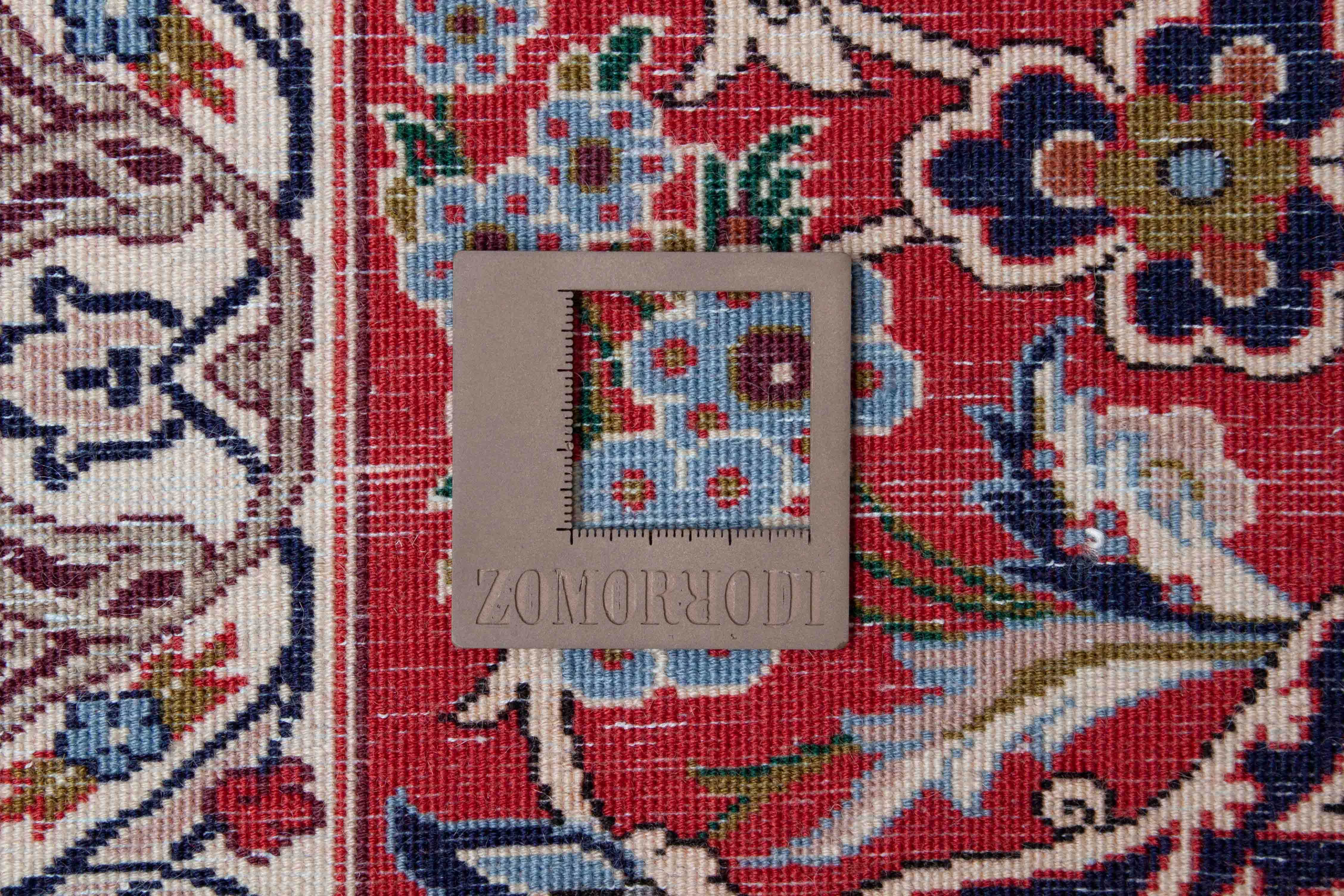 Isfahan Seirafian Orient Teppich in dunkelrot, cremeweiß und 303 cm x 210 cm groß