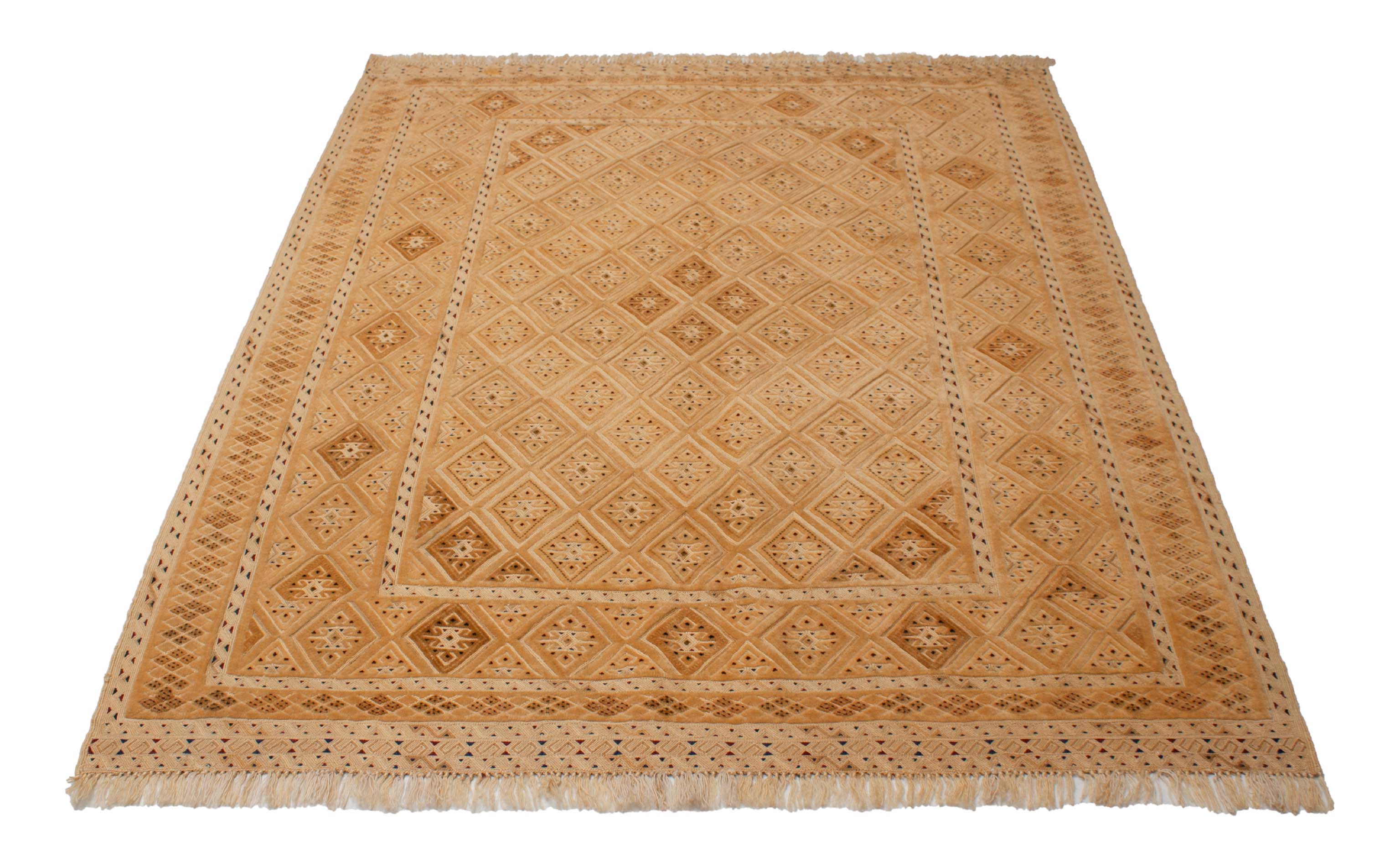 Eine Fotoaufnahme eines Nakhunak Teppichs.