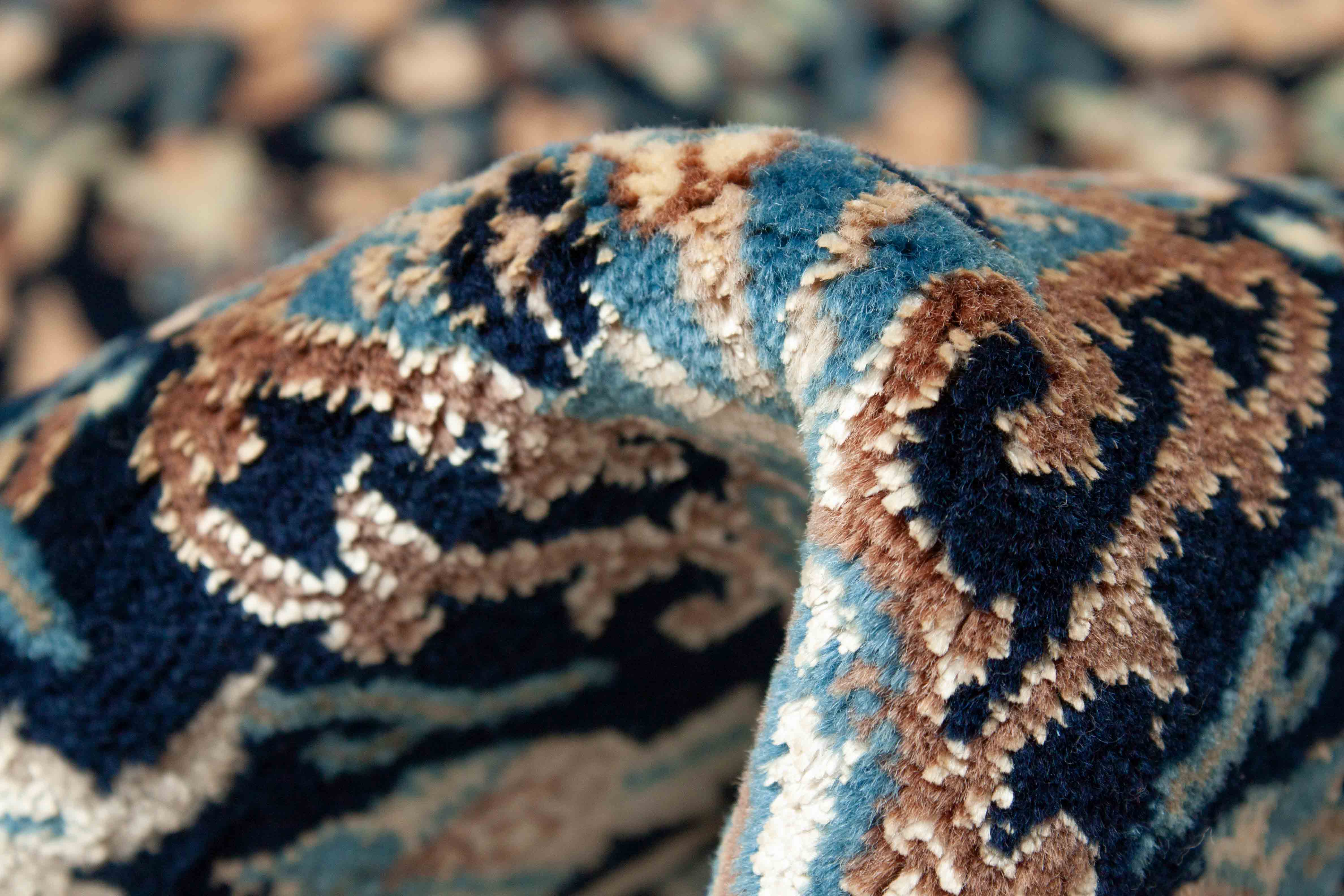 Nain Läufer in dunkelblau, dunkelgrün und 76 cm x 36 cm groß