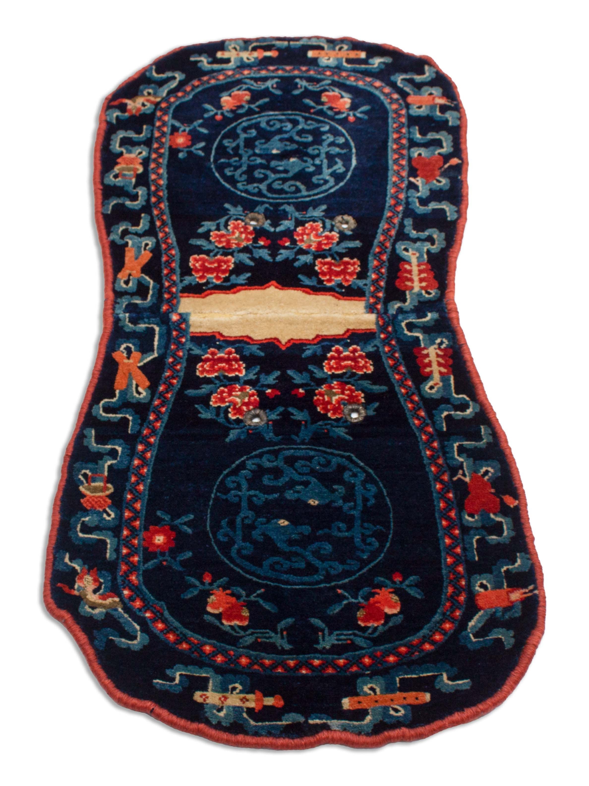 Eine Fotoaufnahme eines Sattelbezug Teppichs.