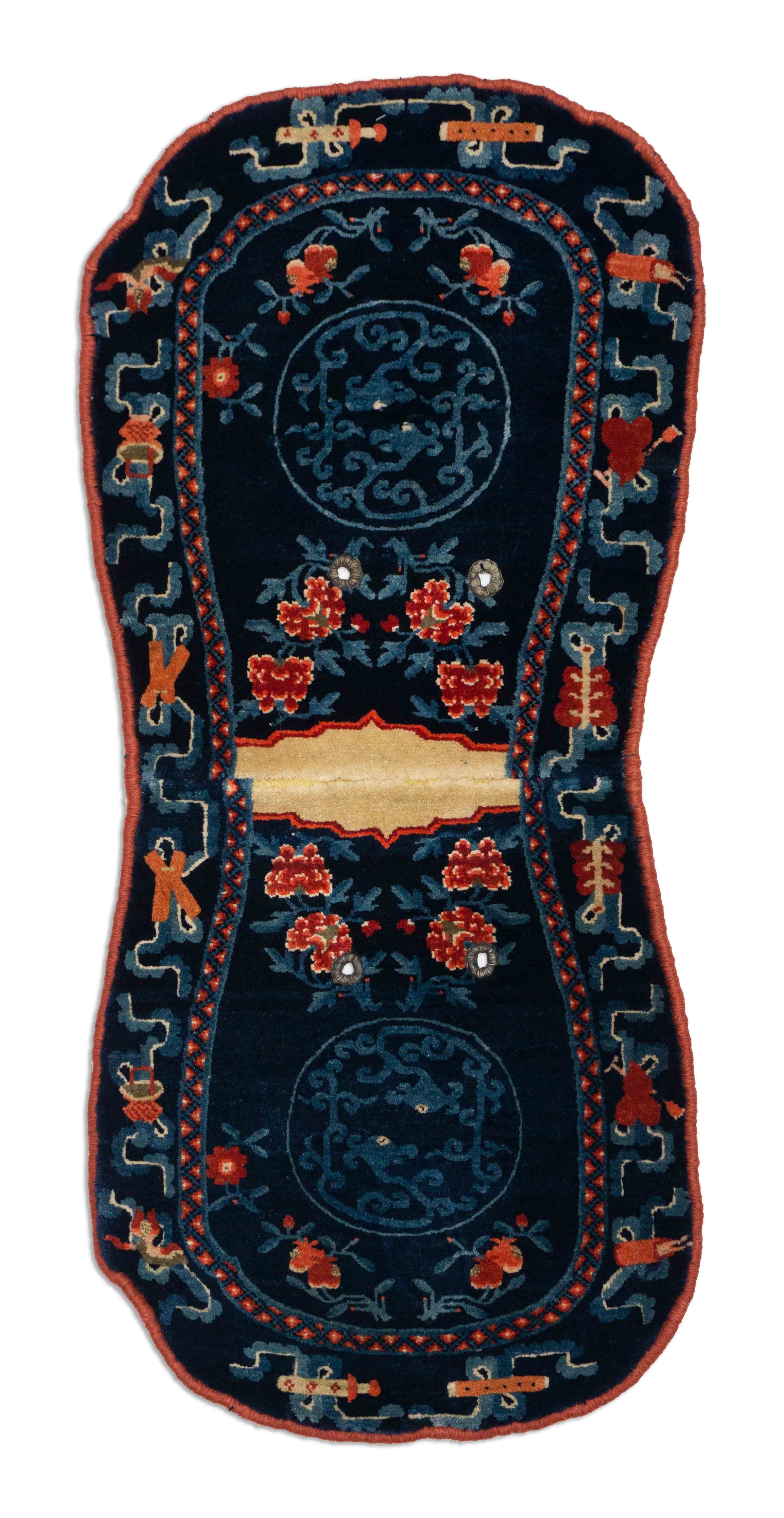 Eine Fotoaufnahme eines Sattelbezug Teppichs.