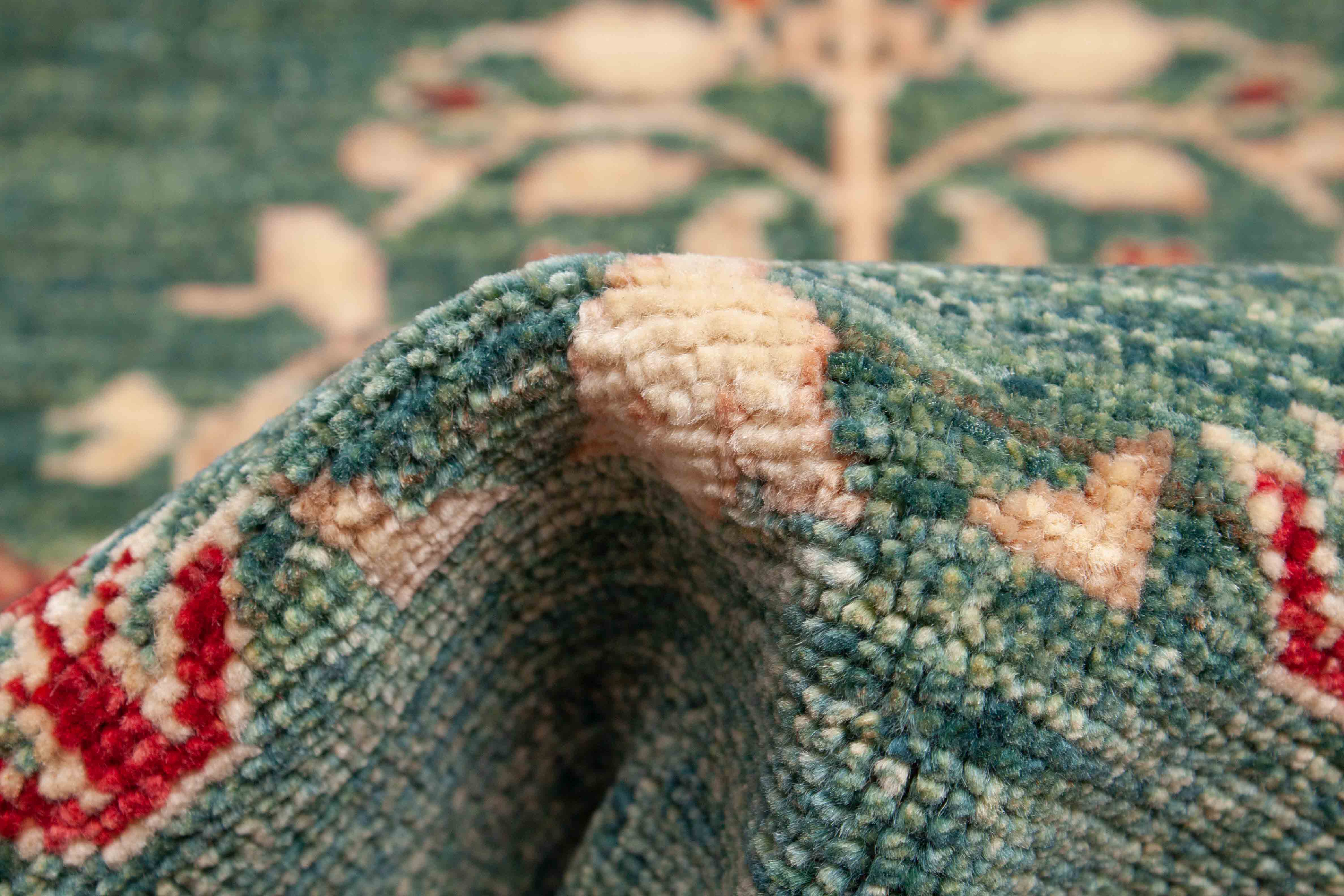 Eine Fotoaufnahme eines Farahan Teppichs.