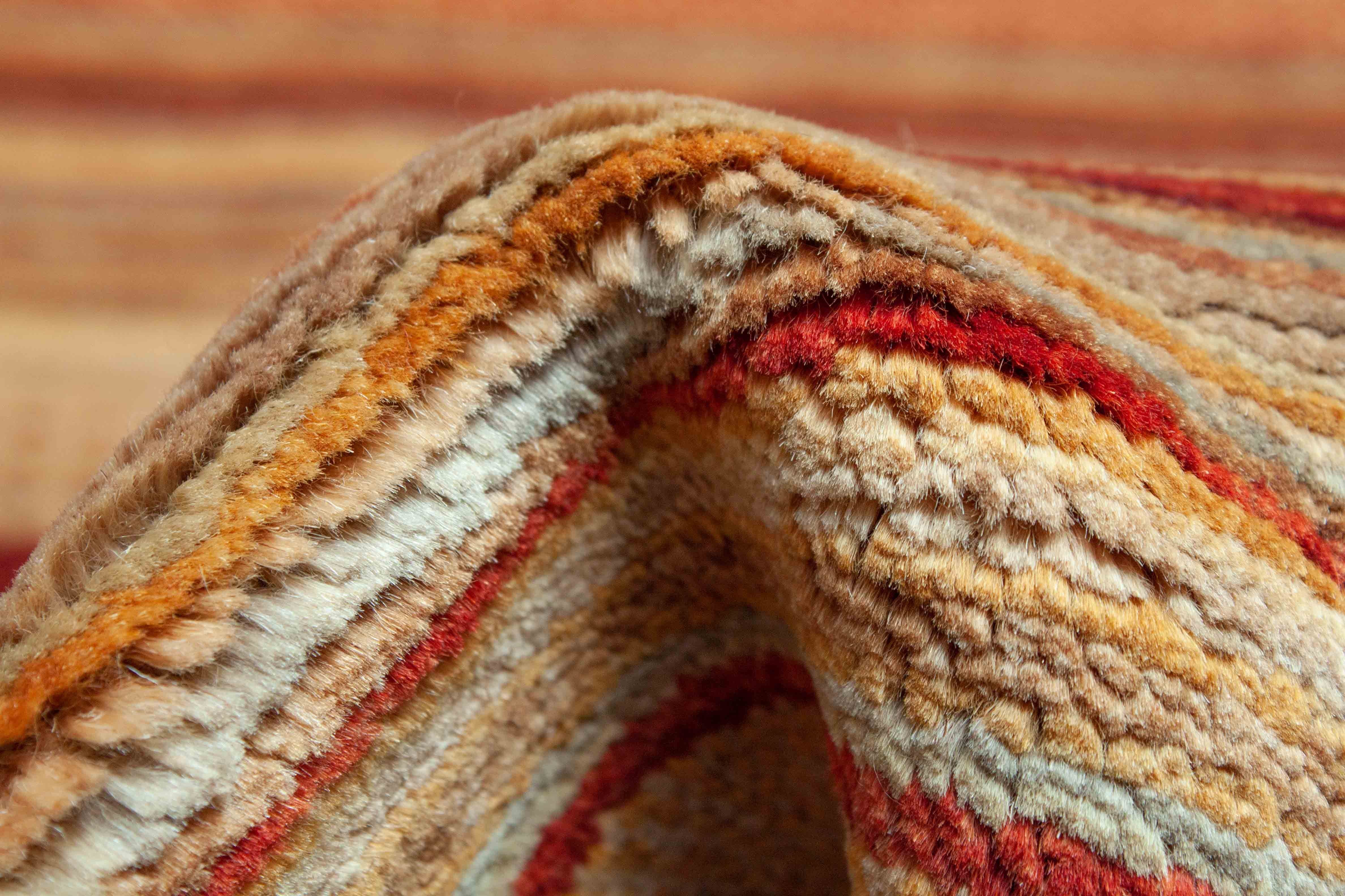 Eine Fotoaufnahme eines Lori Royal Teppichs.