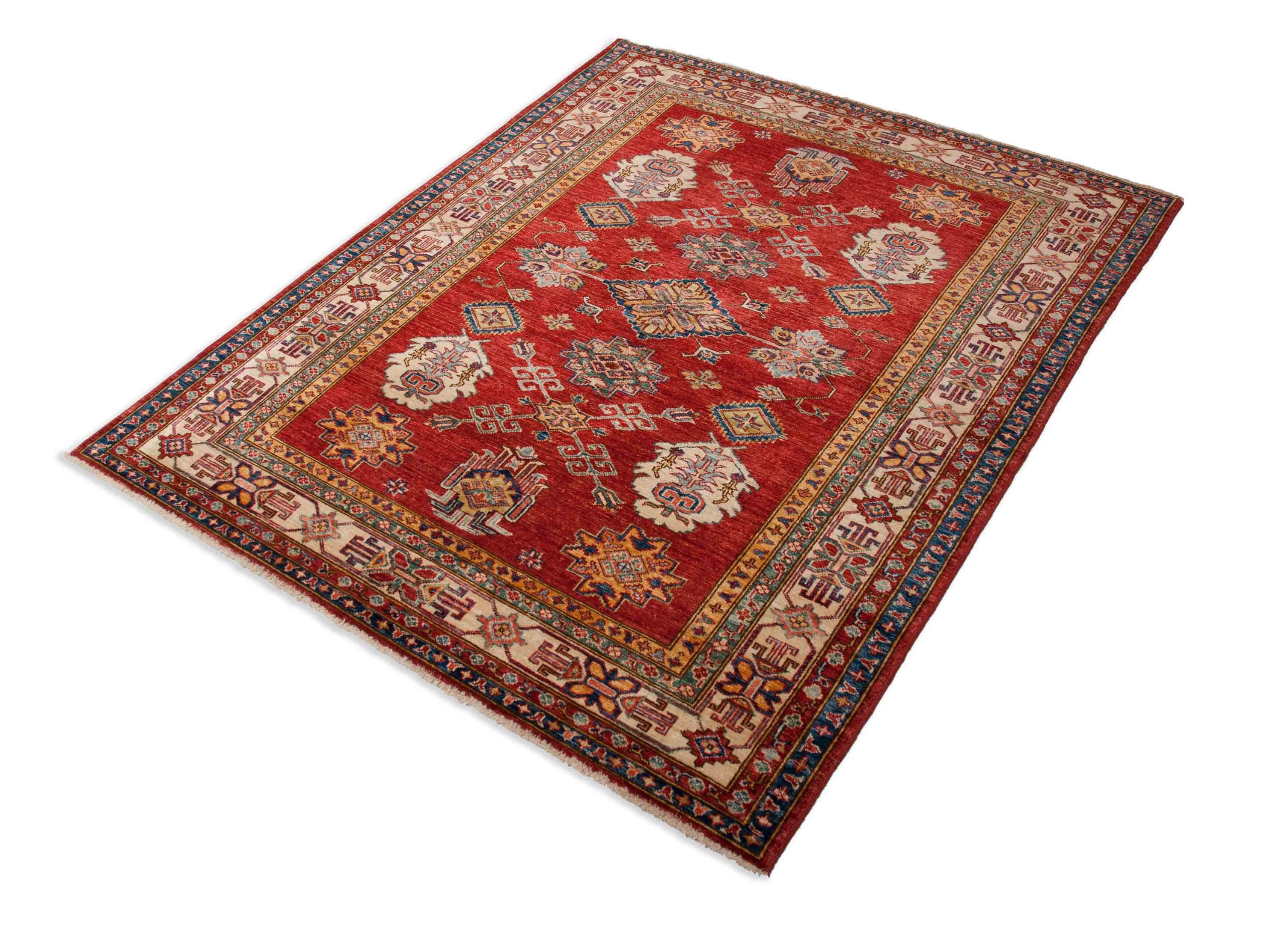 Eine Fotoaufnahme eines Kazak Teppichs.