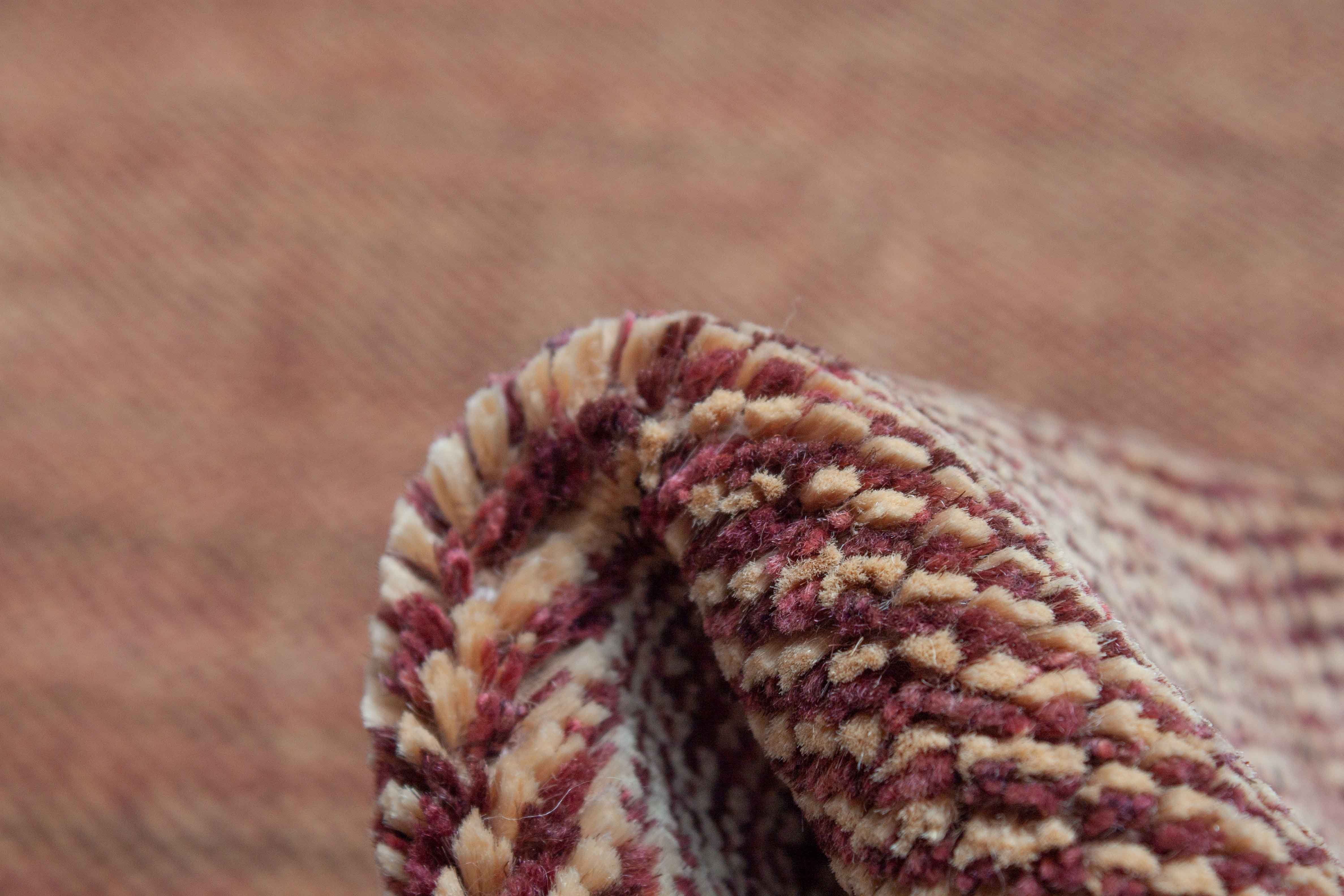 Eine Fotoaufnahme eines Lori Teppichs.