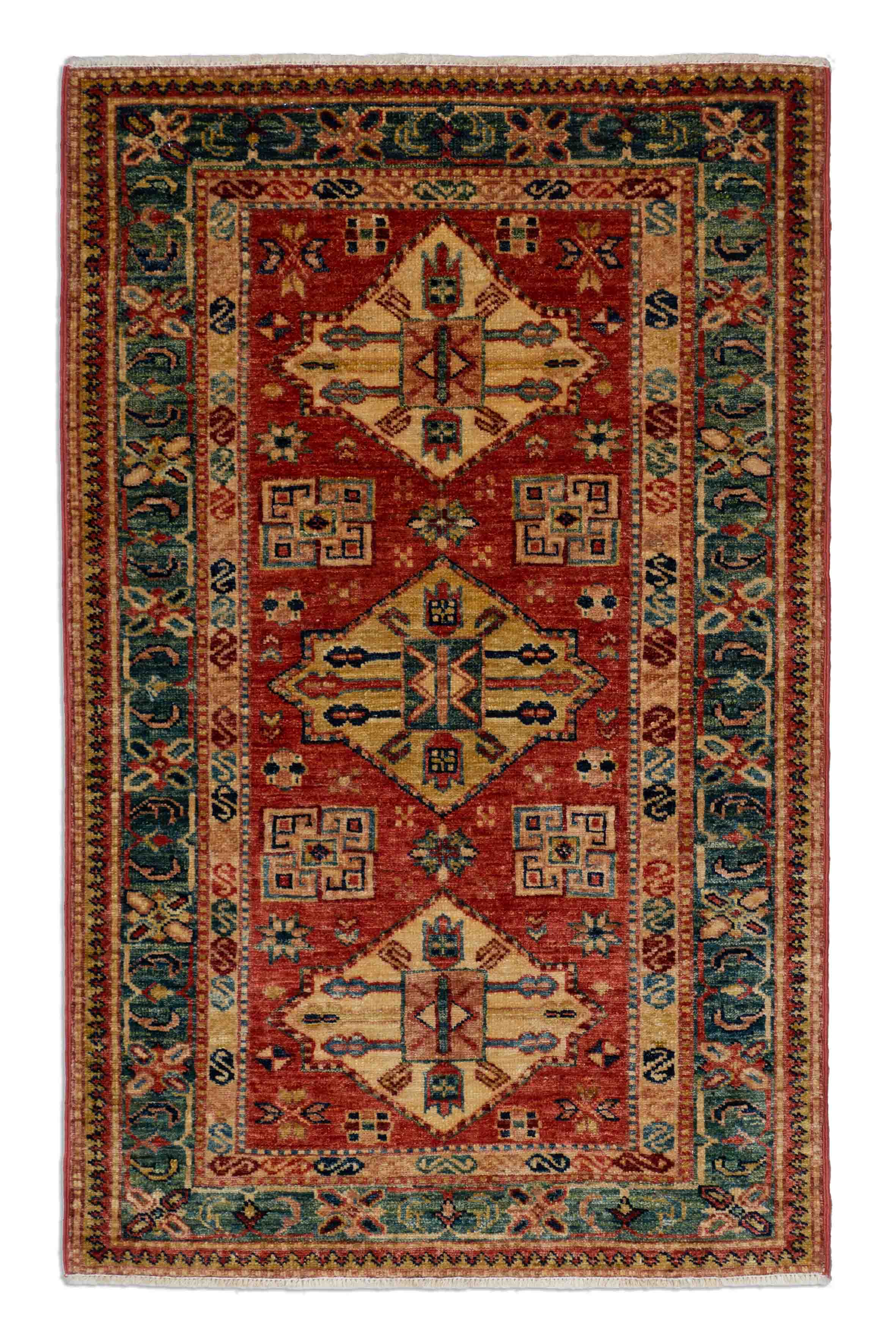 Eine Fotoaufnahme eines Kazak Teppichs.