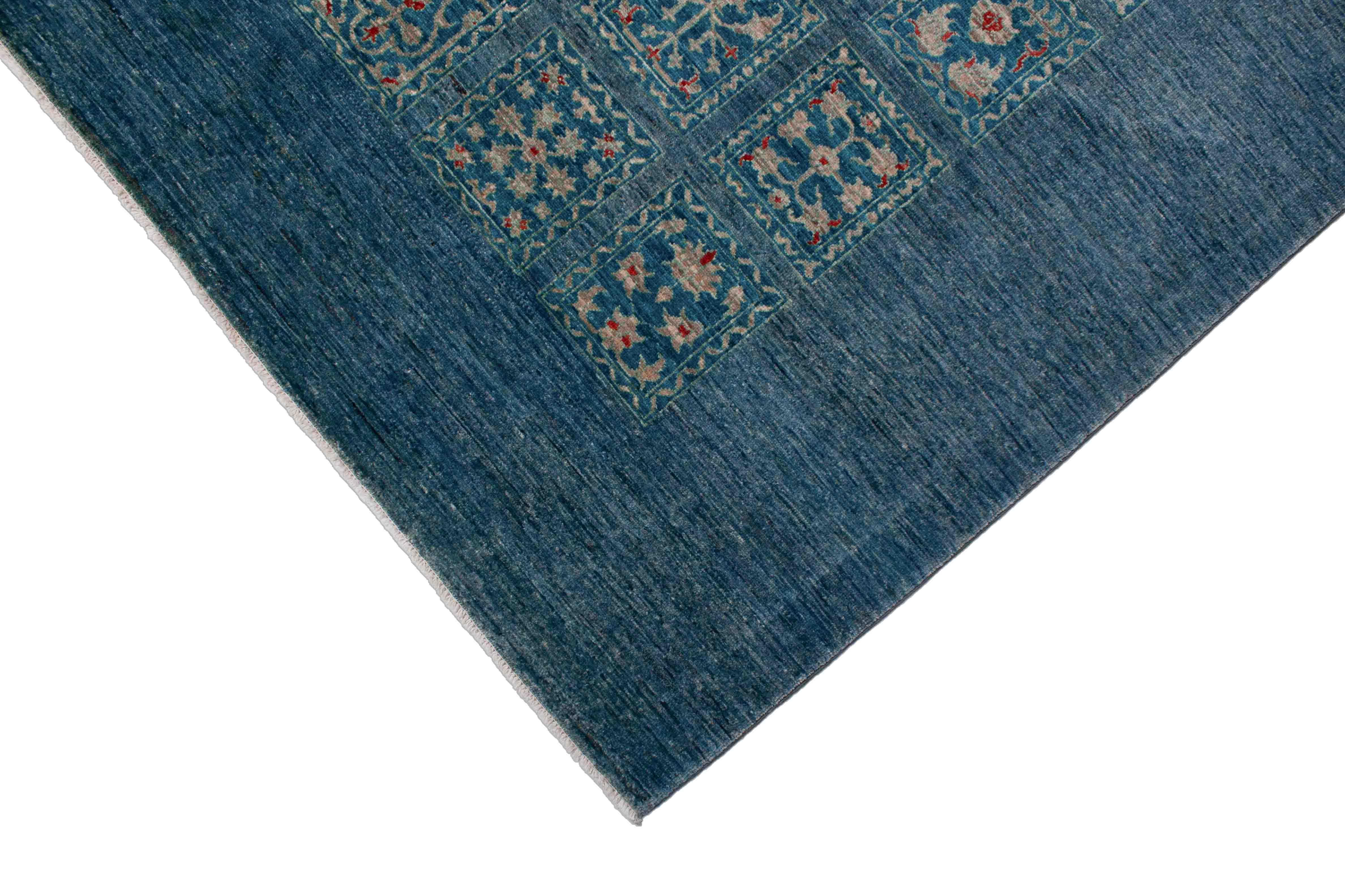 Eine Fotoaufnahme eines Bakhtiari Teppichs.