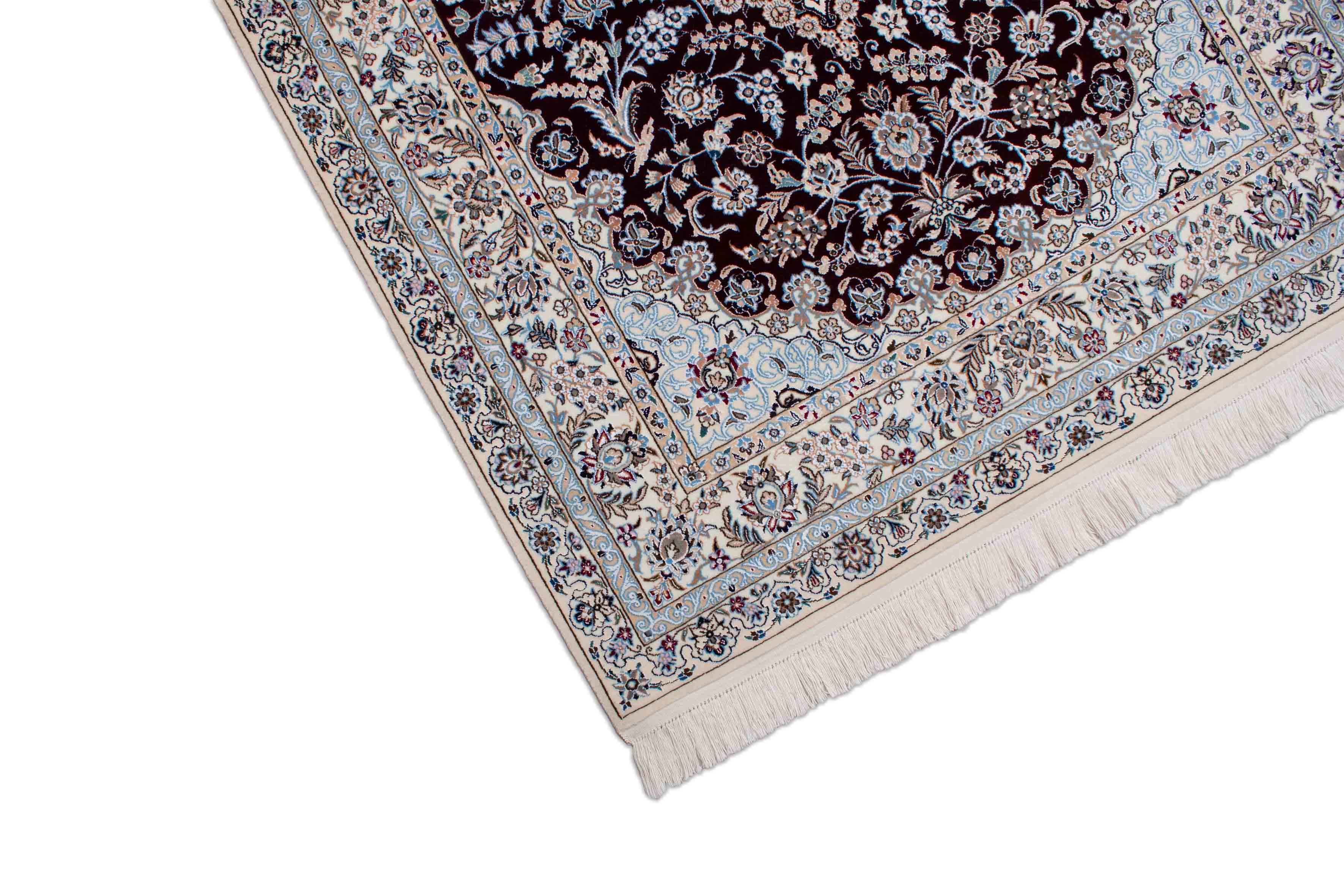 Nain Teppich in dunkelrot, cremeweiß und 182 cm x 118 cm groß