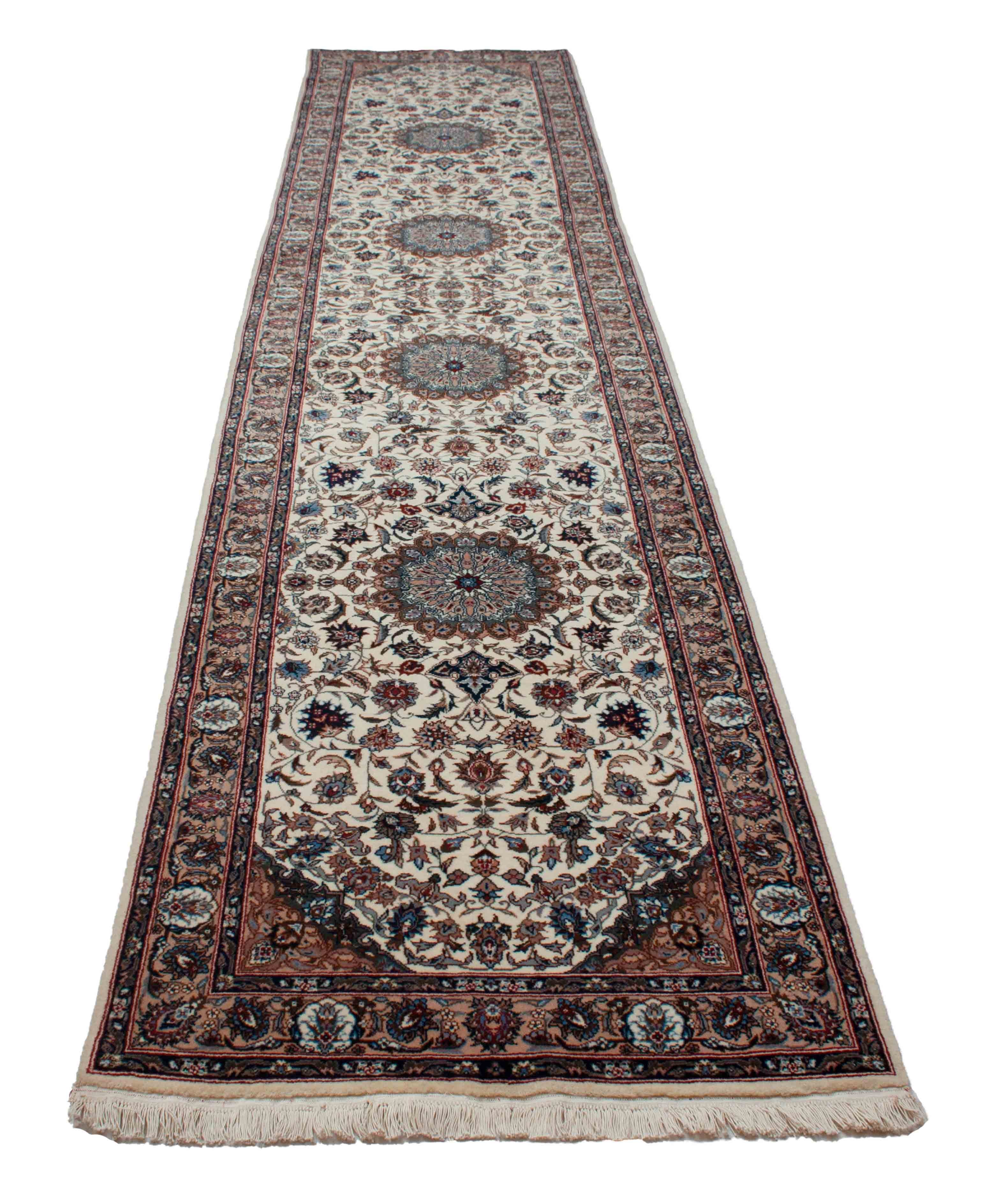 Eine Fotoaufnahme eines Keshan Teppichs.