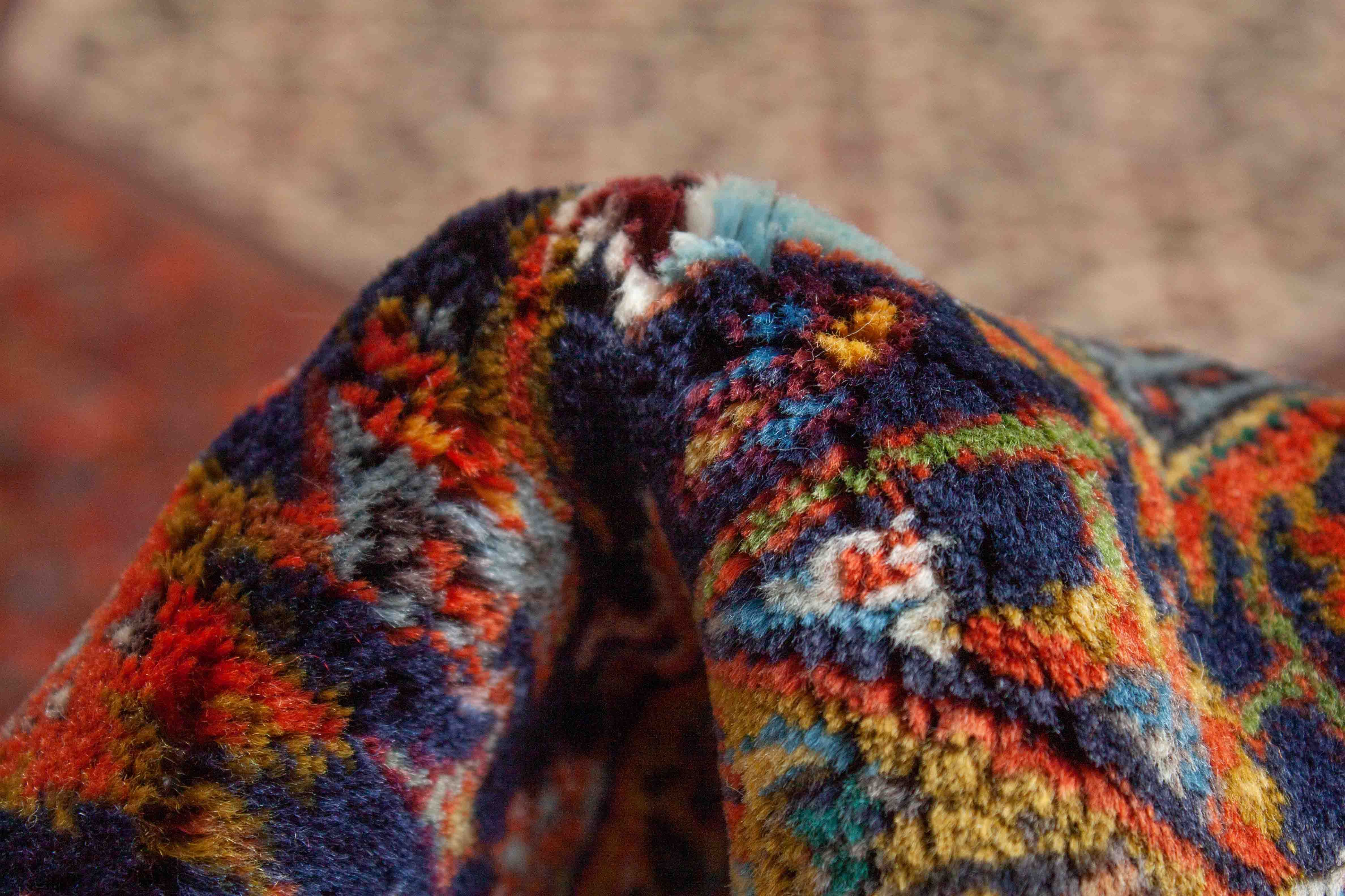 Eine Fotoaufnahme eines Bidjar Teppichs.