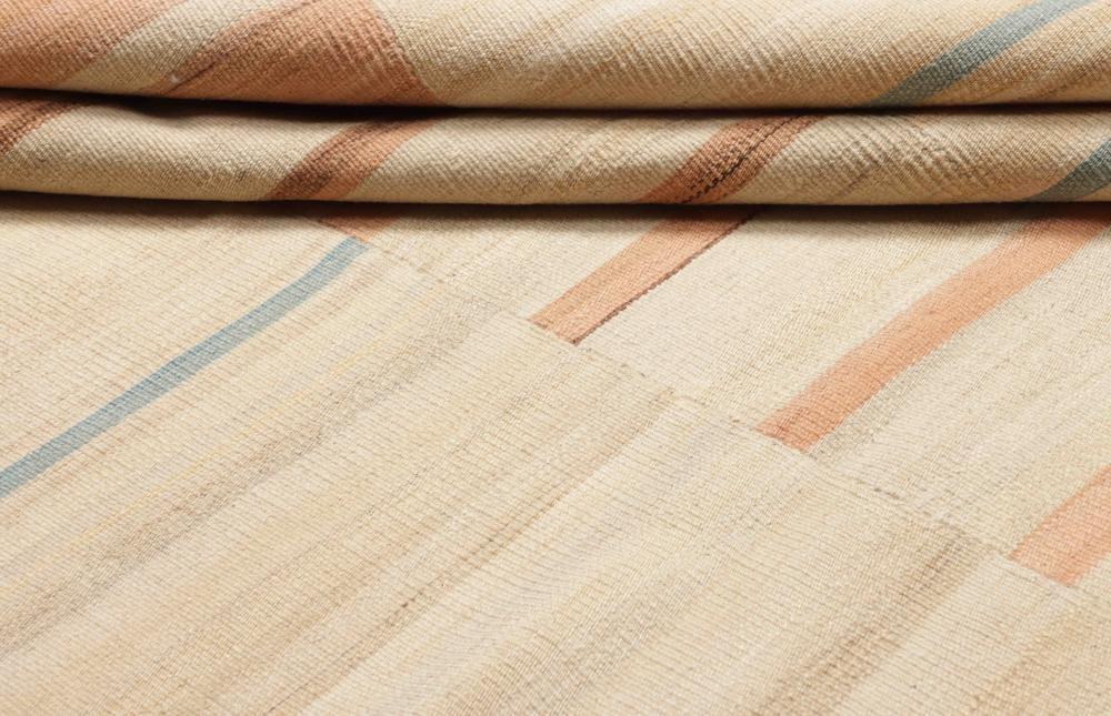 Geometrischer Kelim Teppich mit Streifen in beige und 236 cm x 160 cm groß