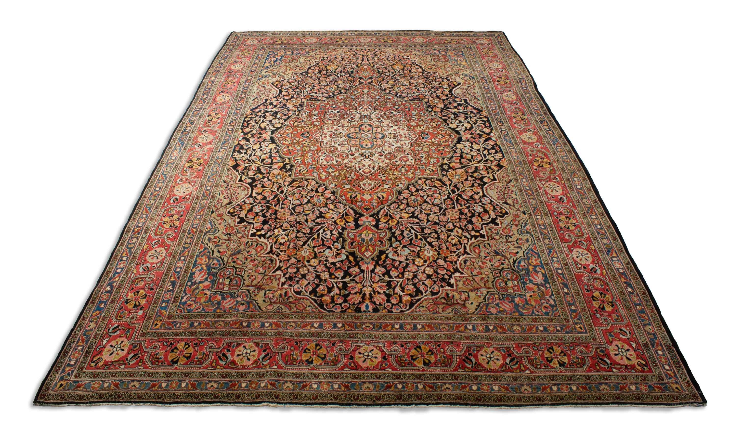 Eine Fotoaufnahme eines Re-Import Sarough Teppichs.