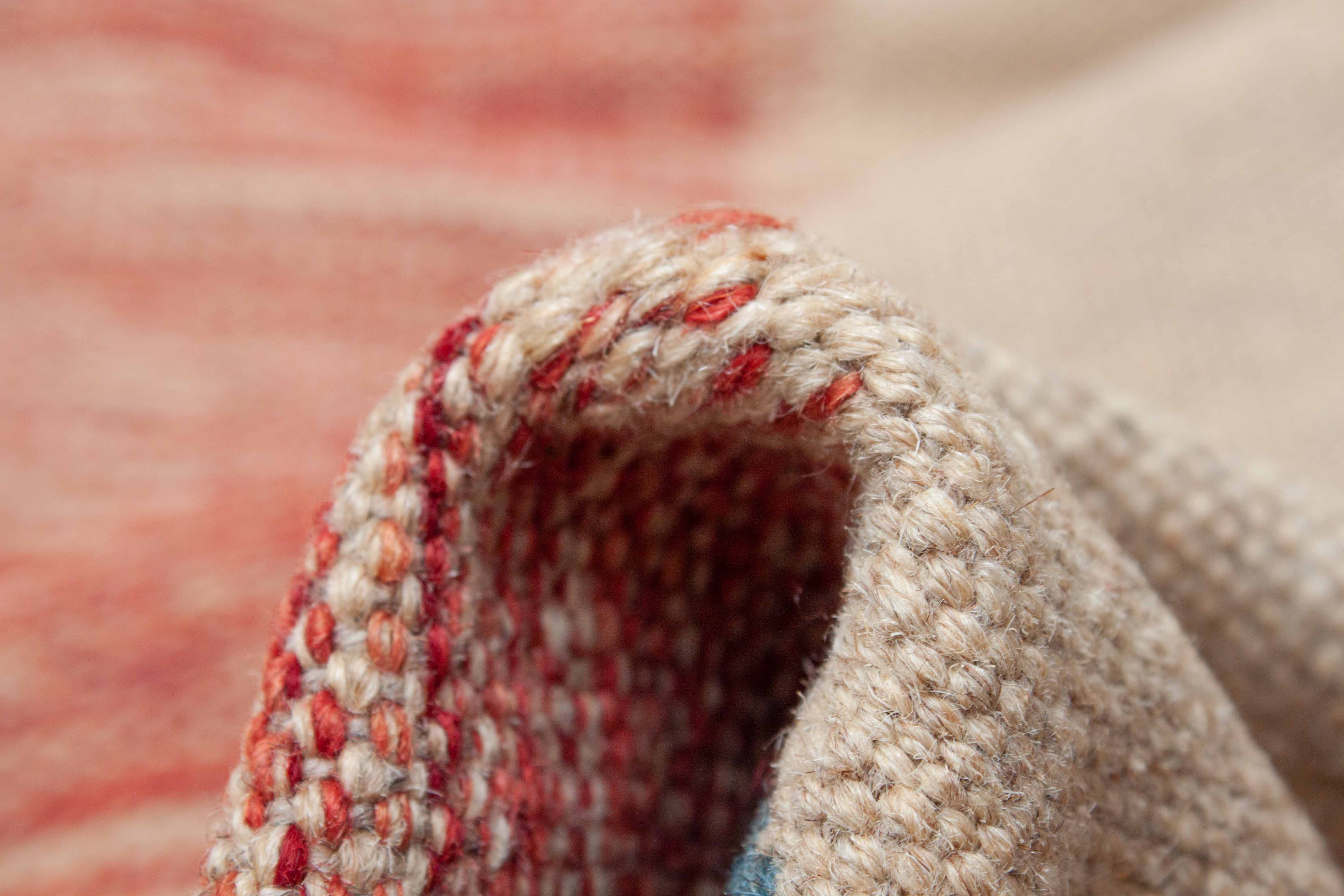 Eine Fotoaufnahme eines Kelim Teppichs.