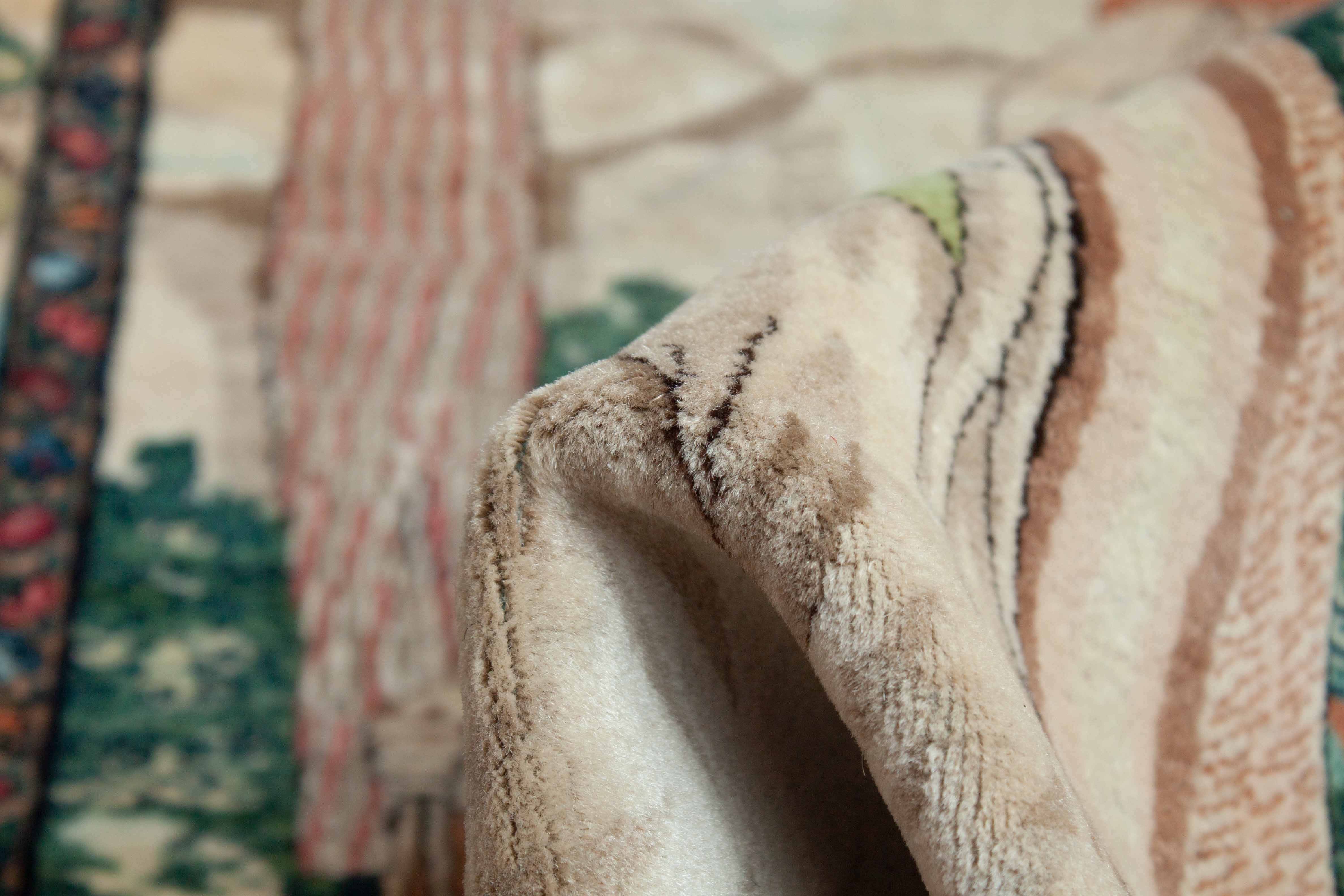 Eine Fotoaufnahme eines Kerman Teppichs.