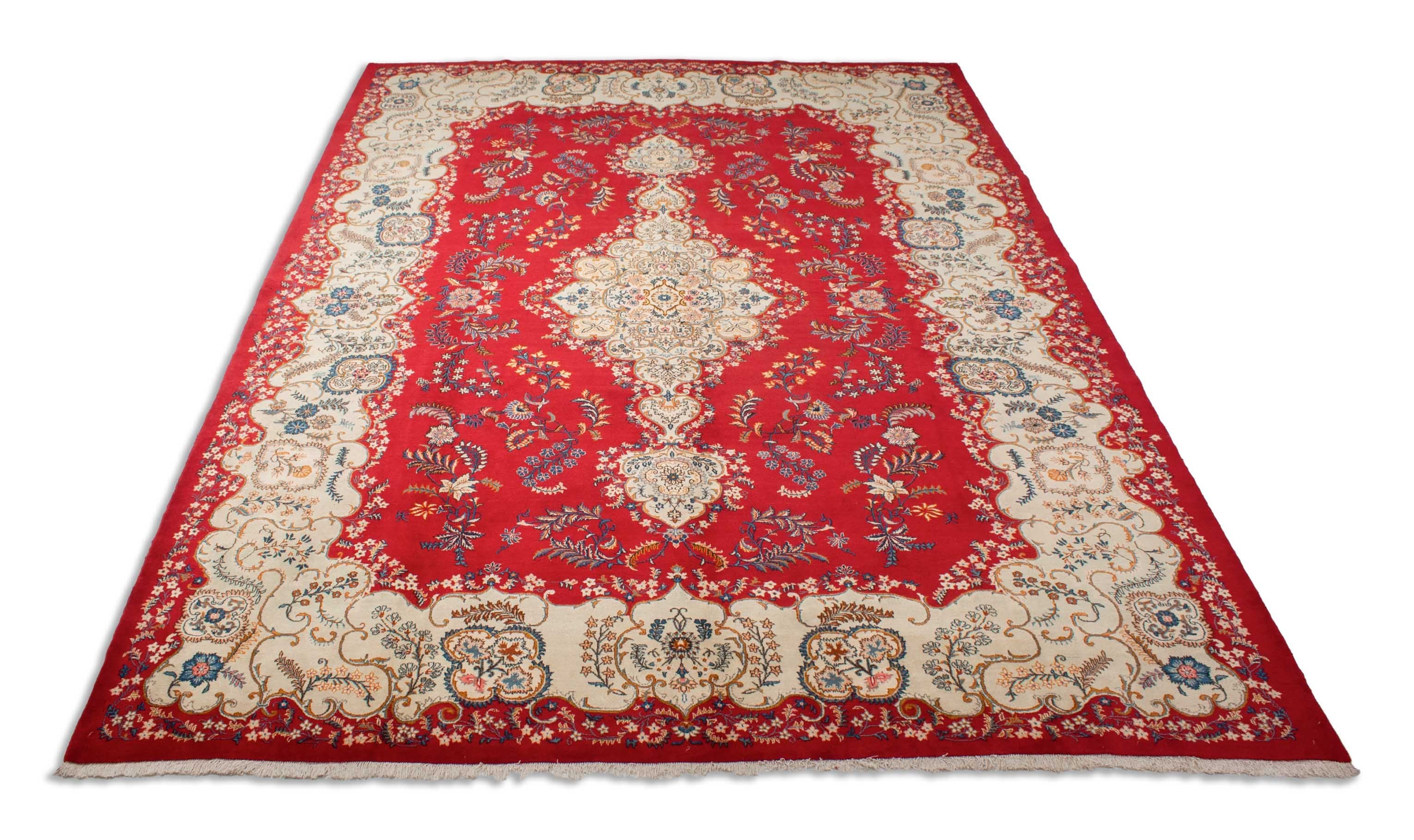 Eine Fotoaufnahme eines Keshan Teppichs.