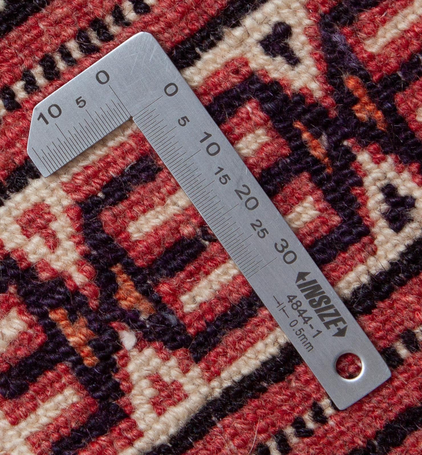 Turkmenischer Teppich in rostrot und 157 cm x 125 cm groß