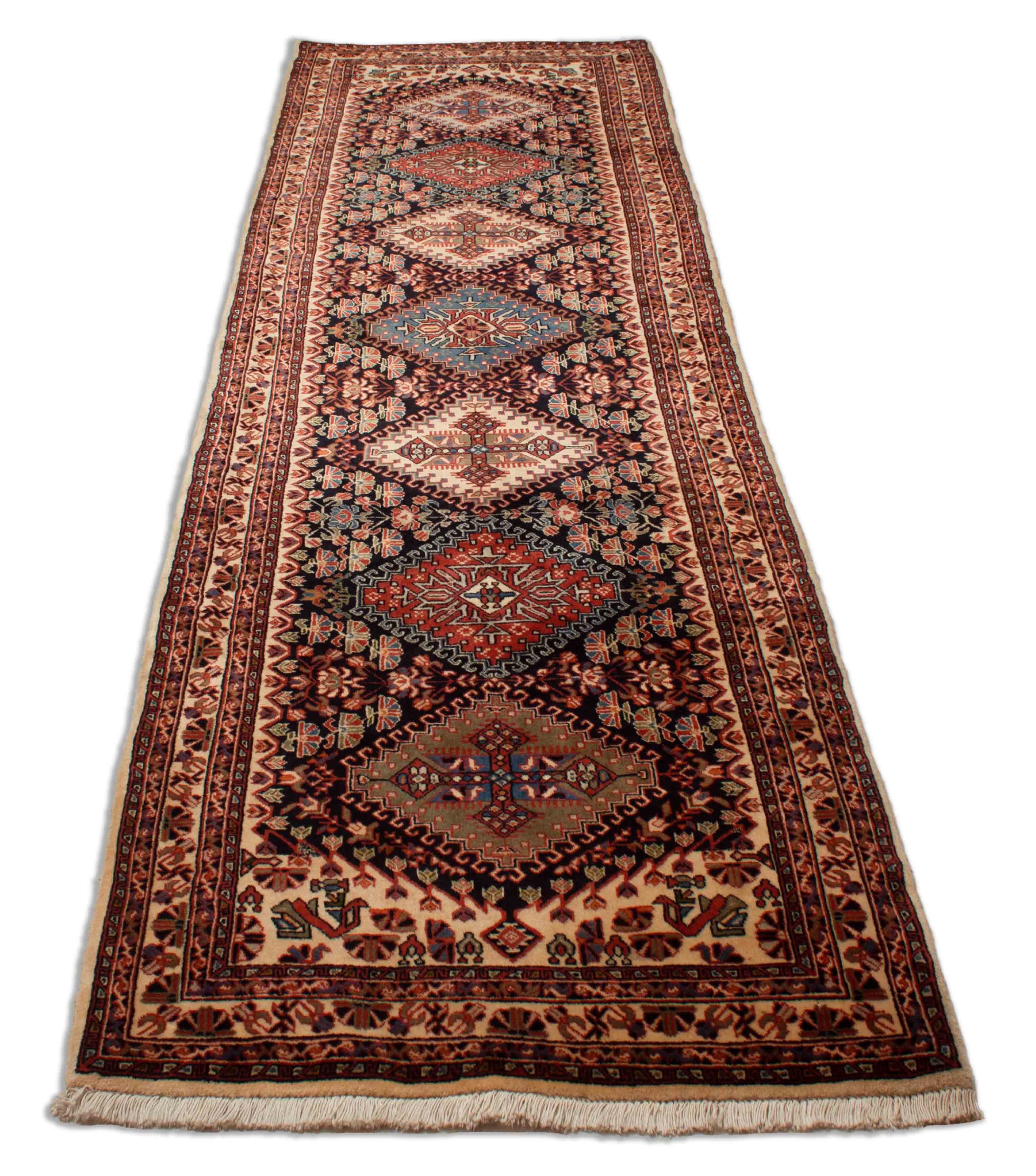 Eine Fotoaufnahme eines Semnan Teppichs.