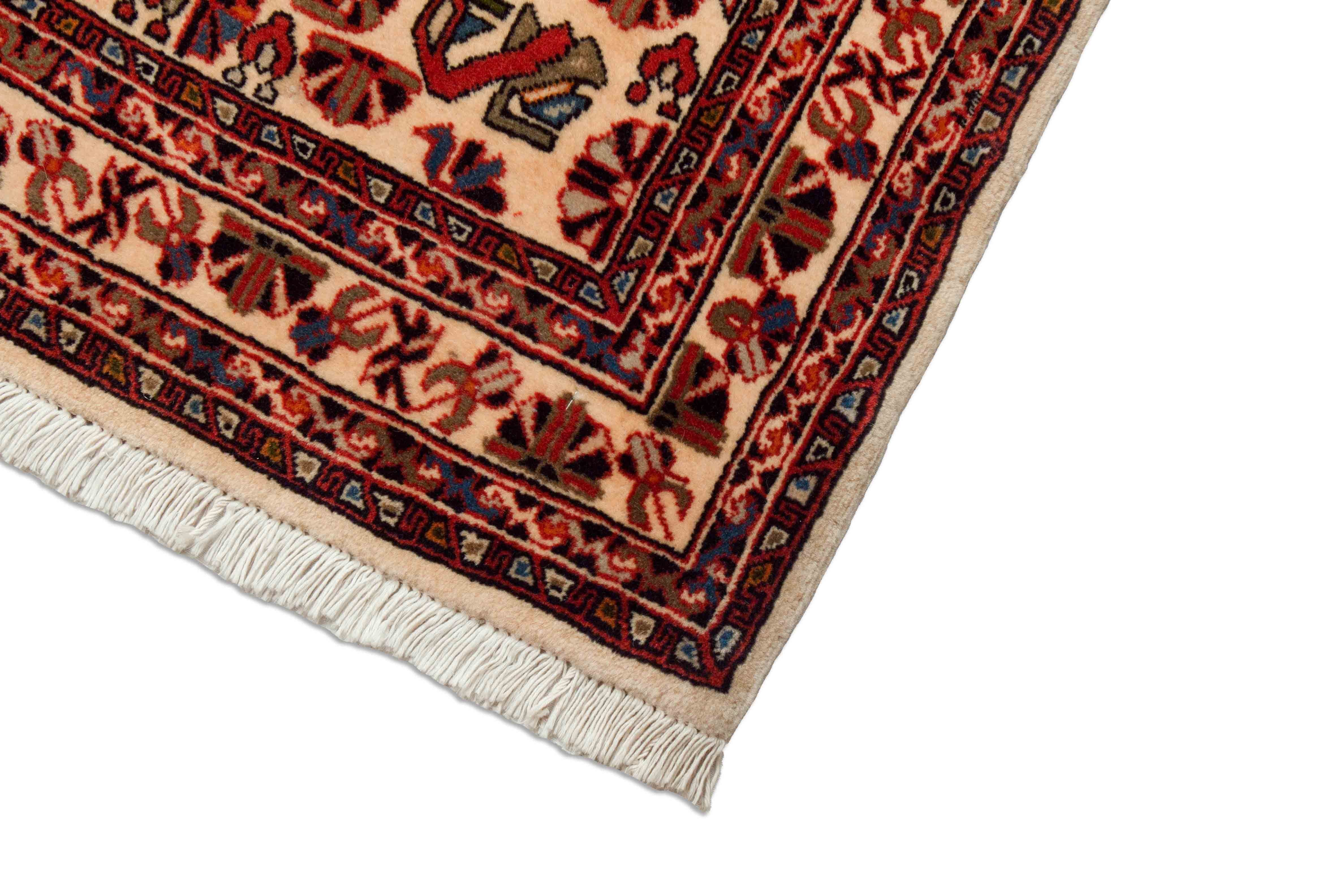 Eine Fotoaufnahme eines Semnan Teppichs.