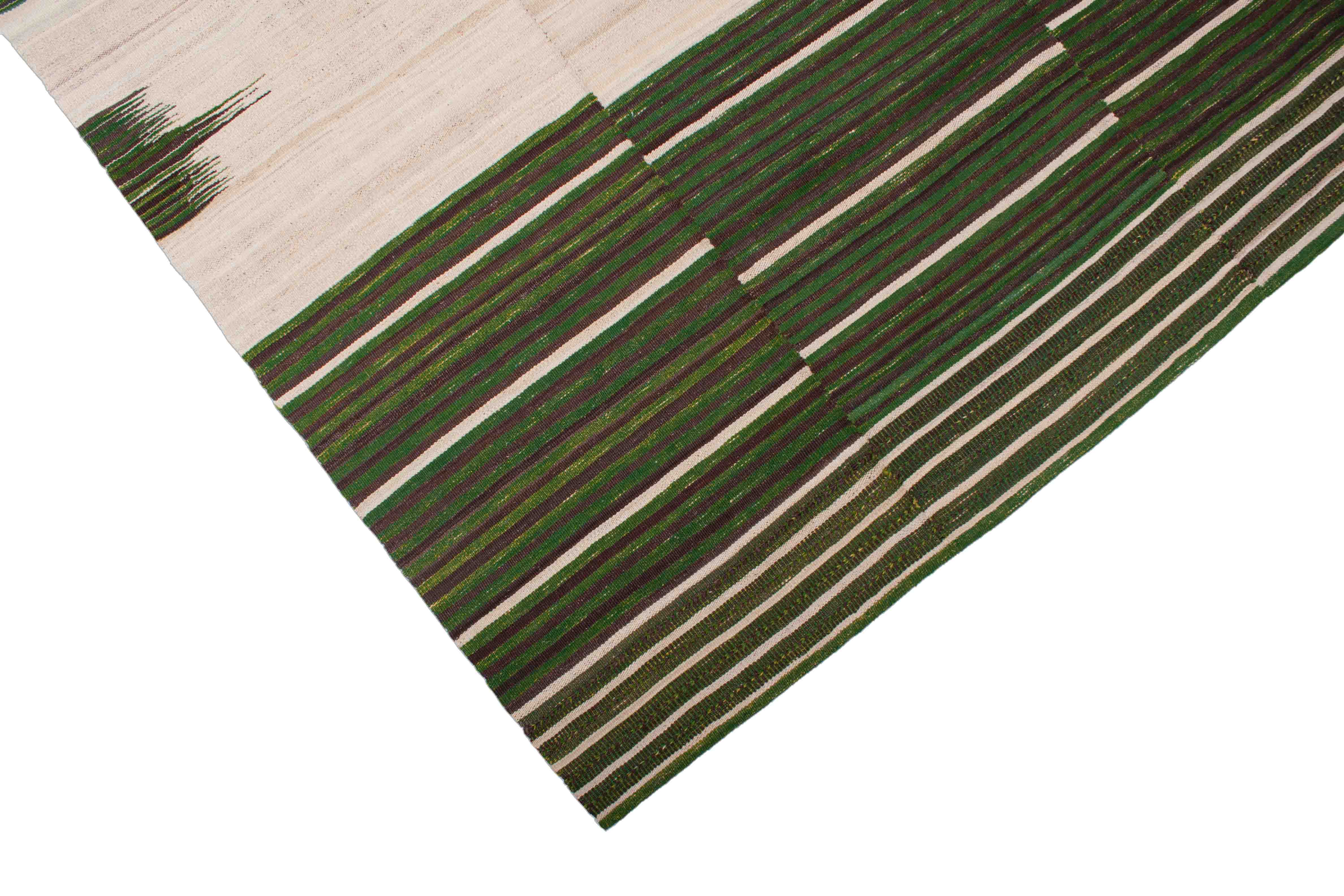 Eine Fotoaufnahme eines Kelim Teppichs.