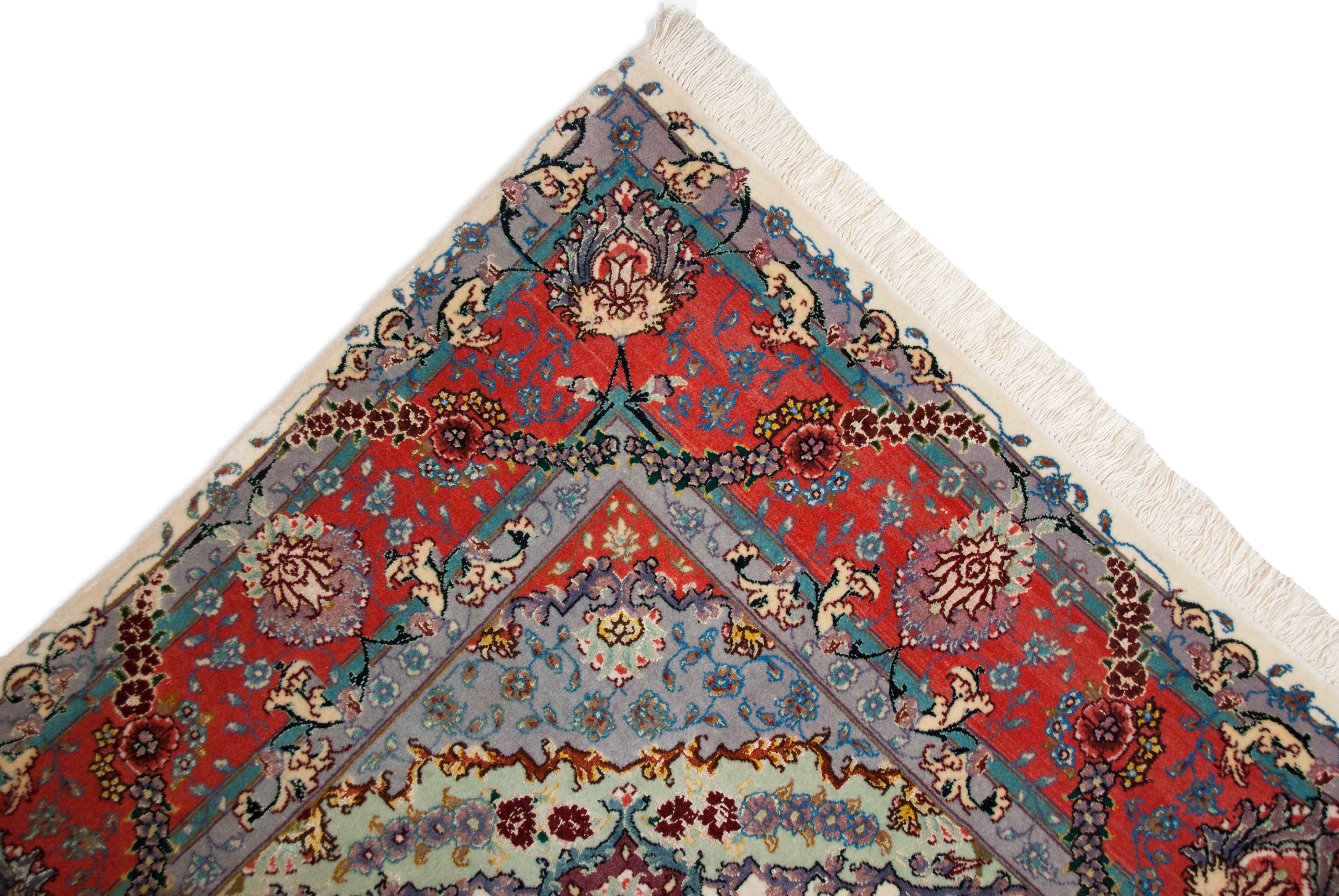 Eine Fotoaufnahme eines Täbriz Teppichs.