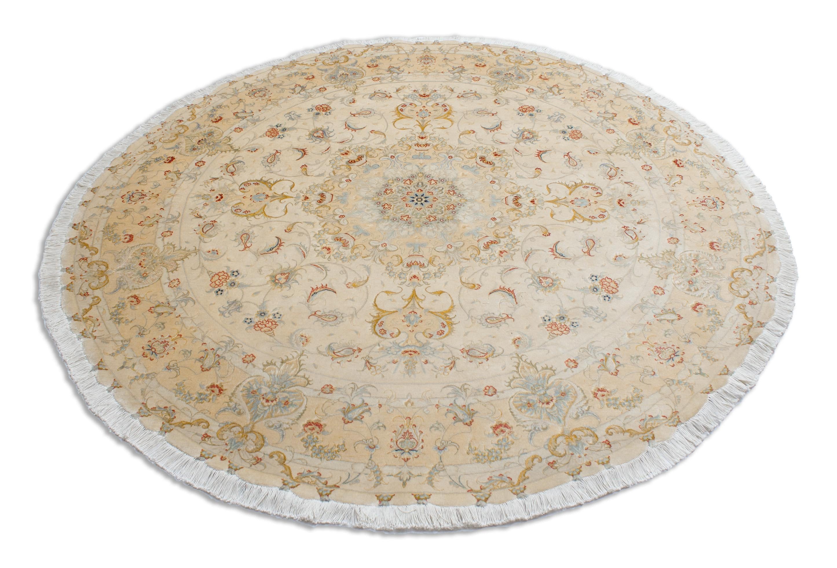 Eine Fotoaufnahme eines Täbriz Teppichs.