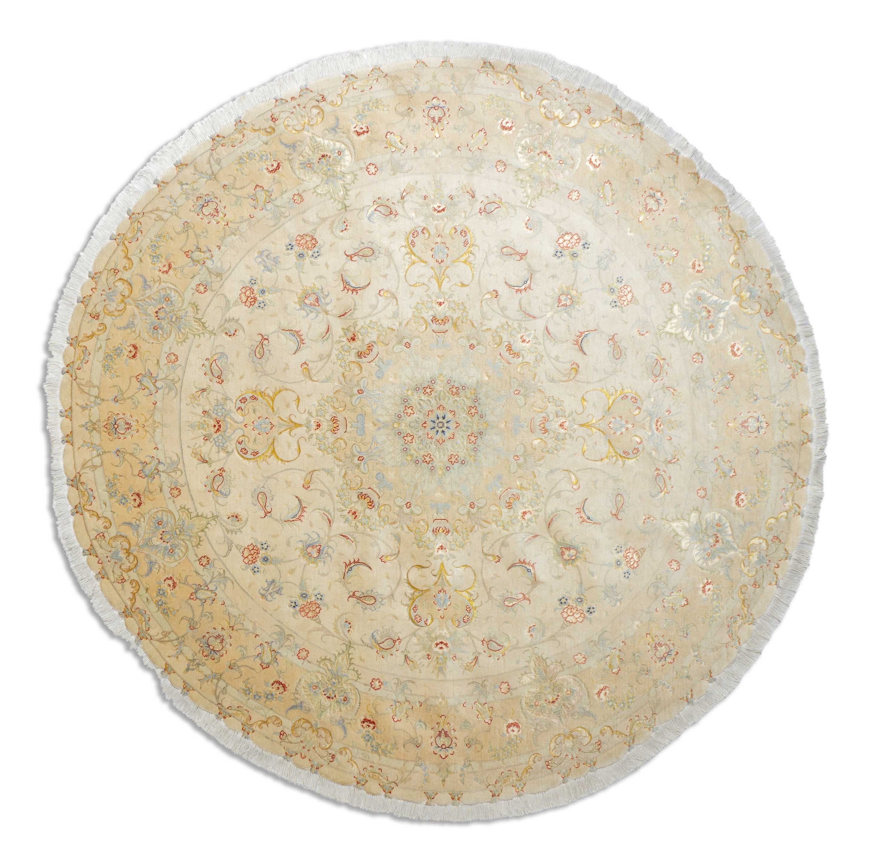 Eine Fotoaufnahme eines Täbriz Teppichs.