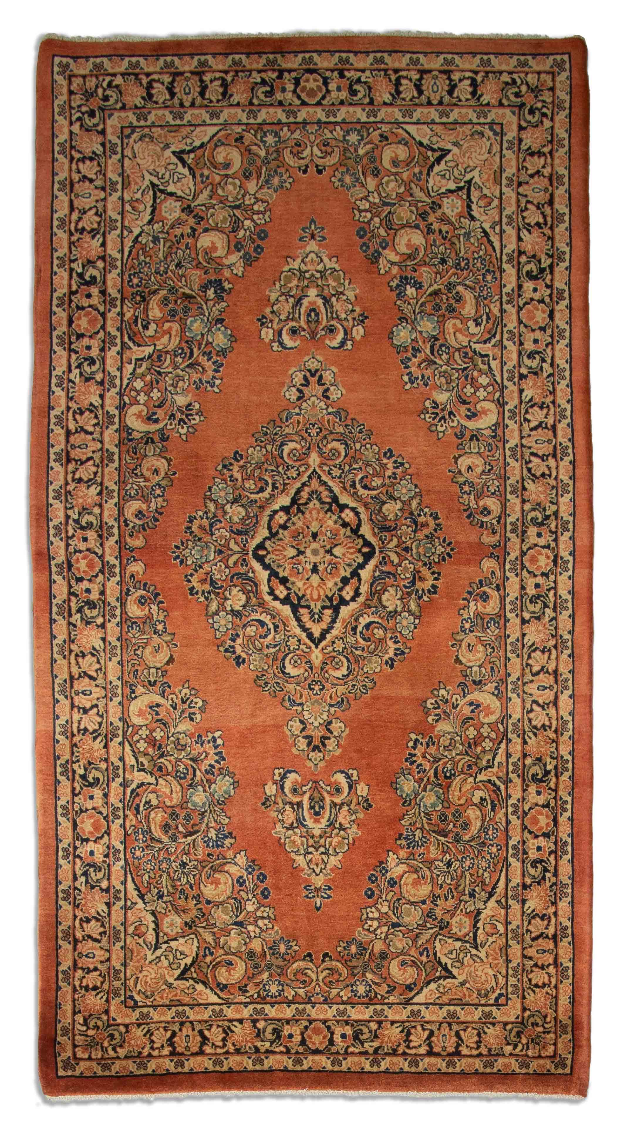 Eine Fotoaufnahme eines Re-Import Sarough Teppichs.