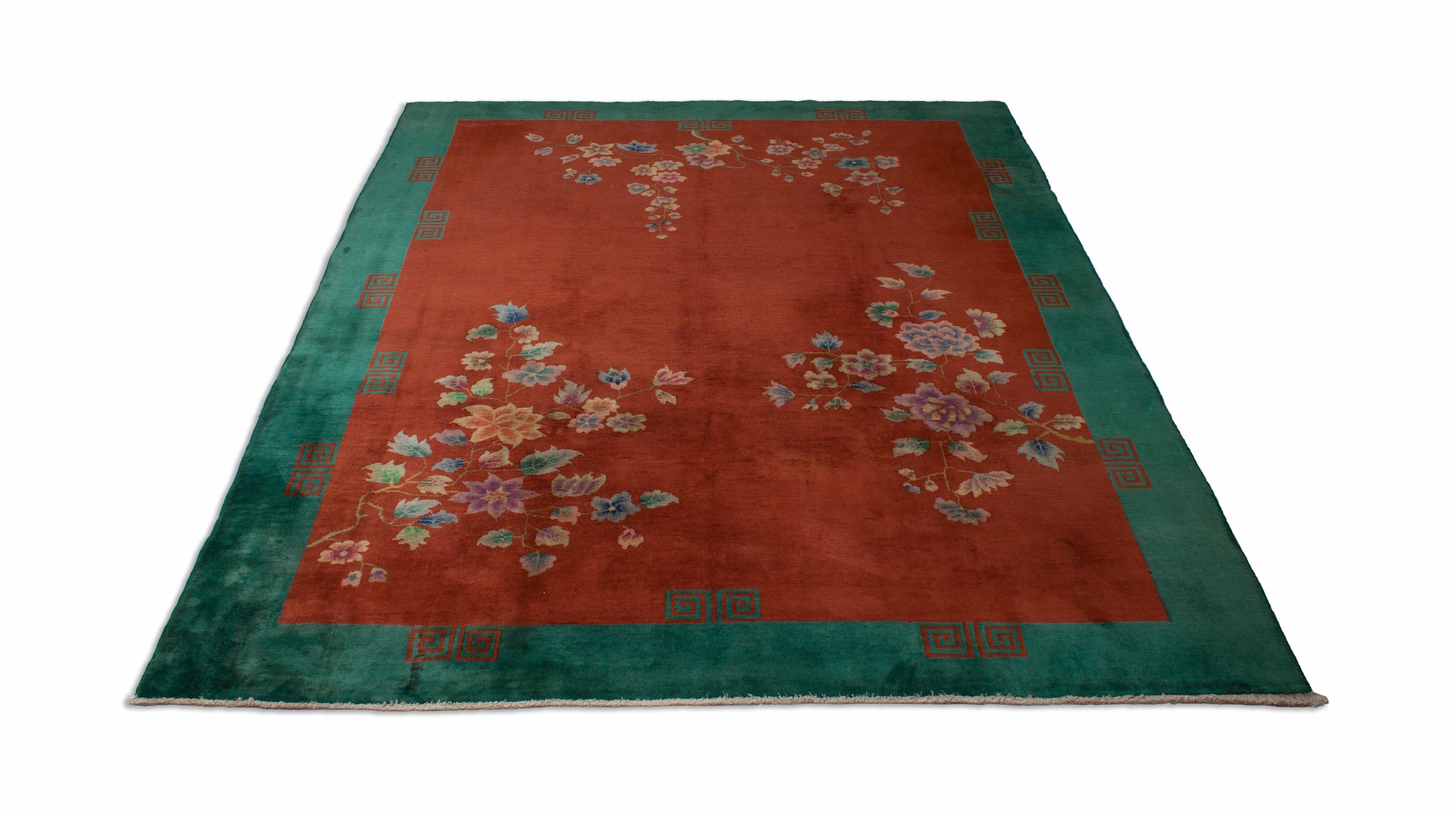 Eine Fotoaufnahme eines US Import China Teppich Teppichs.