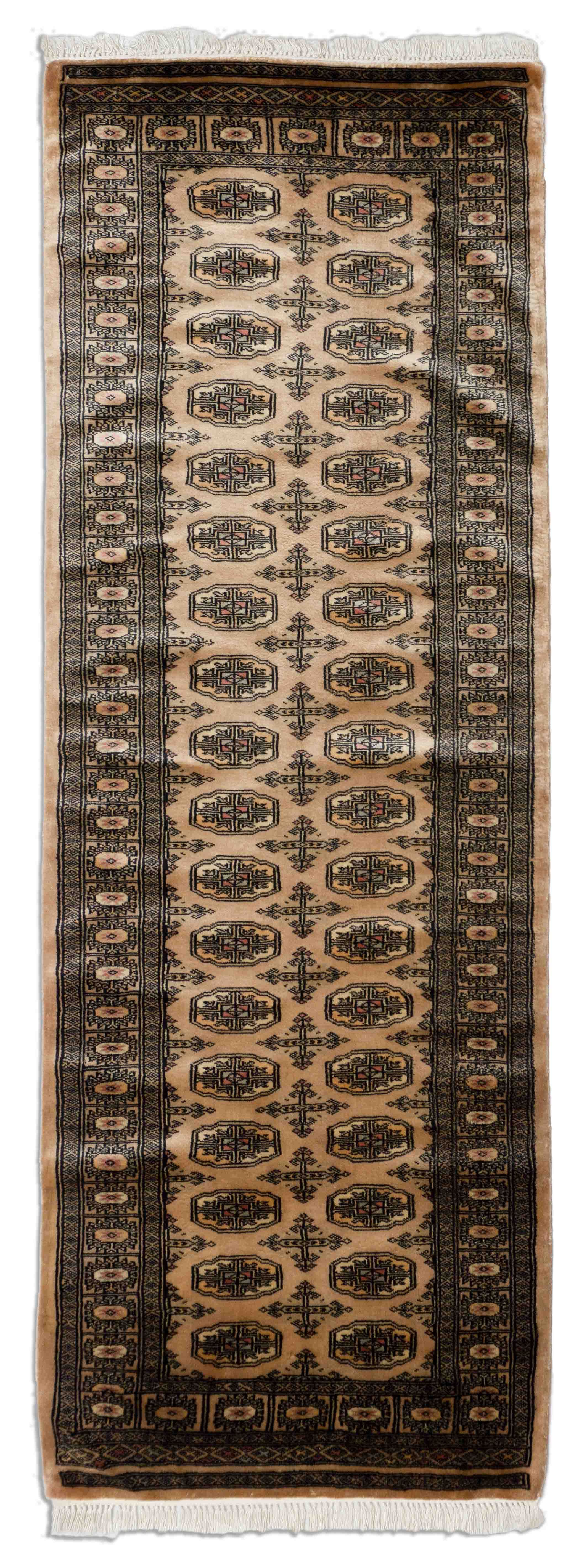 Eine Fotoaufnahme eines Buchara Teppichs.